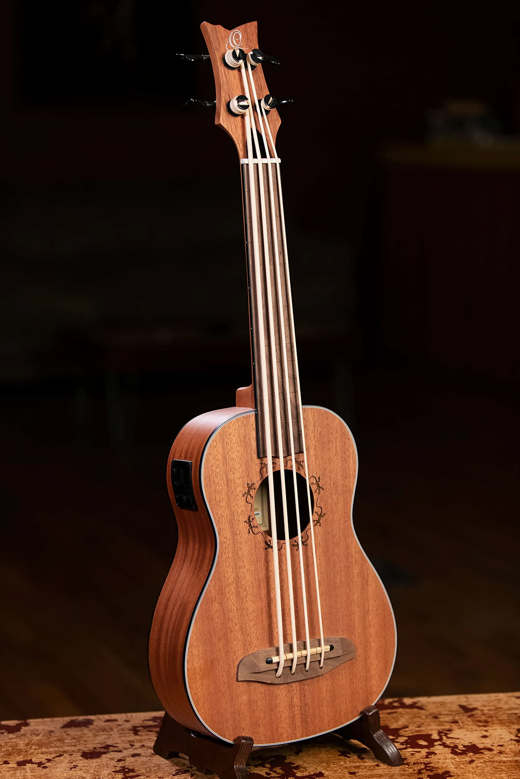 Ortega Guitars Travel Bass elettro-acustico - fretless - Serie Lizard - Ukulele Basso - include Gigbag - Mogano (LIZZY-BSFL-GB)