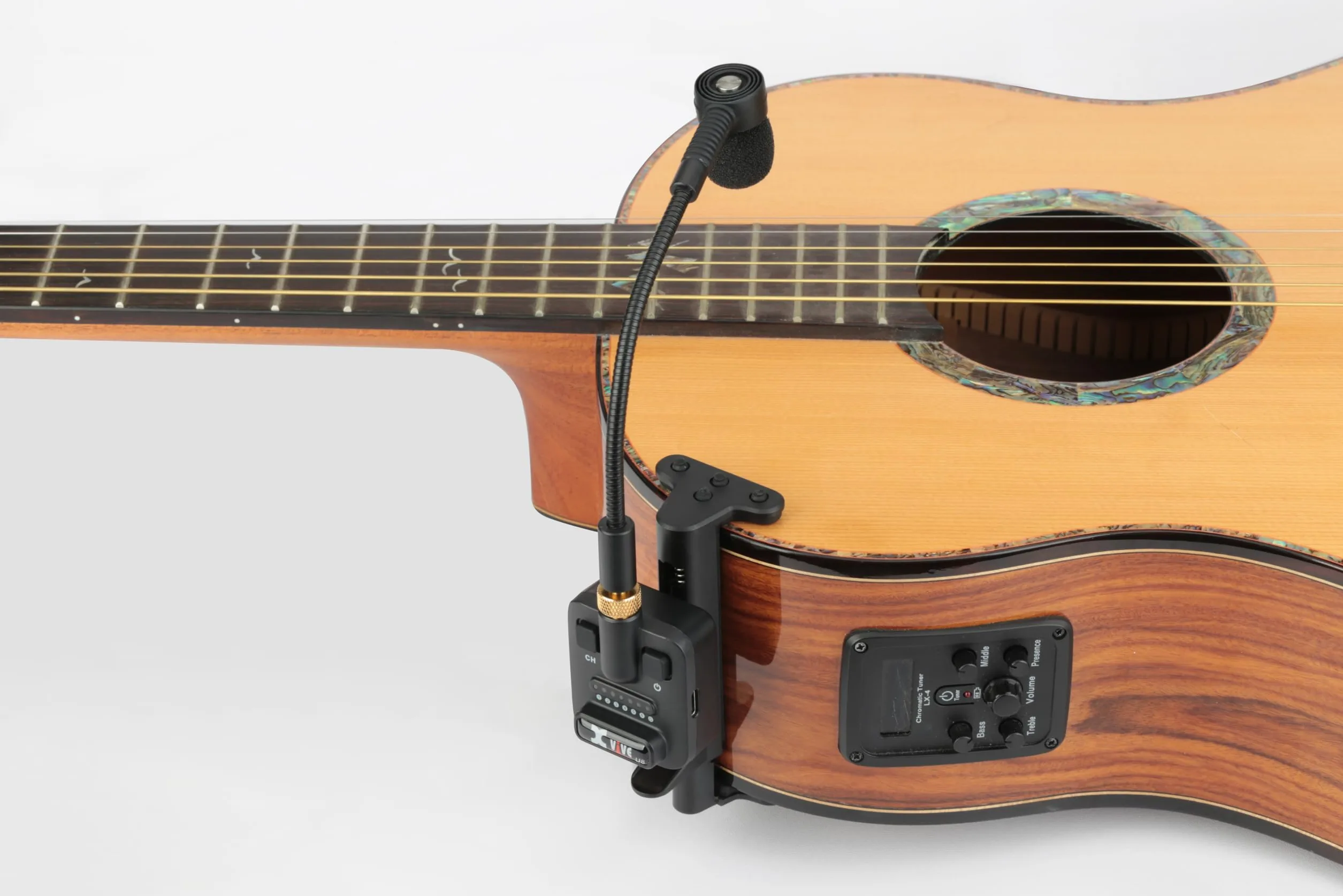Xvive - U8 - Sistema microfonico wireless digitale per chitarre acustiche