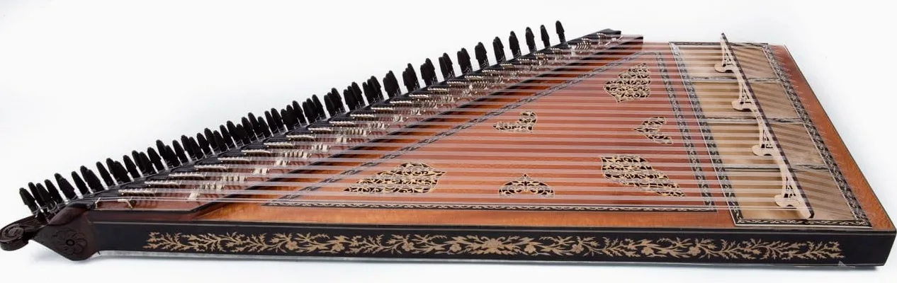 Kanun turco professionale del Maestro Mustafa Saglam, con custodia rigida, plettri, anello e chiave di accordatura, spedizione espressa gratuita