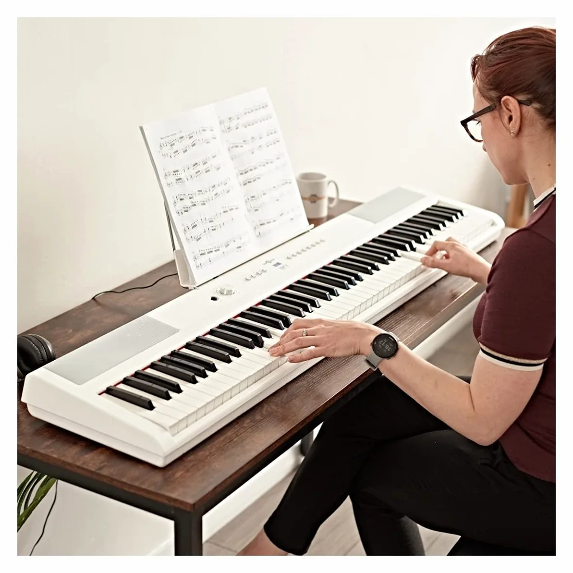 SDP-2 Pianoforte digitale con borsa da concerto Gear4music - Bianco | Pianoforte Digitale Pesato 88 Tasti, Alimentato a Rete o Batterie, Altoparlanti e Uscita Cuffie Integrati, Borsa