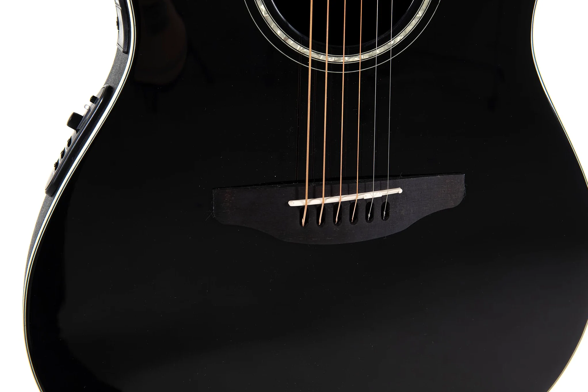 Ovation CS24-5-G - Chitarra acustica elettrica Celebrity Traditional CS24 Mid Cutaway – Coperta in abete massello – Mid-depth Lyrachord Body – Black – CS24-5-G