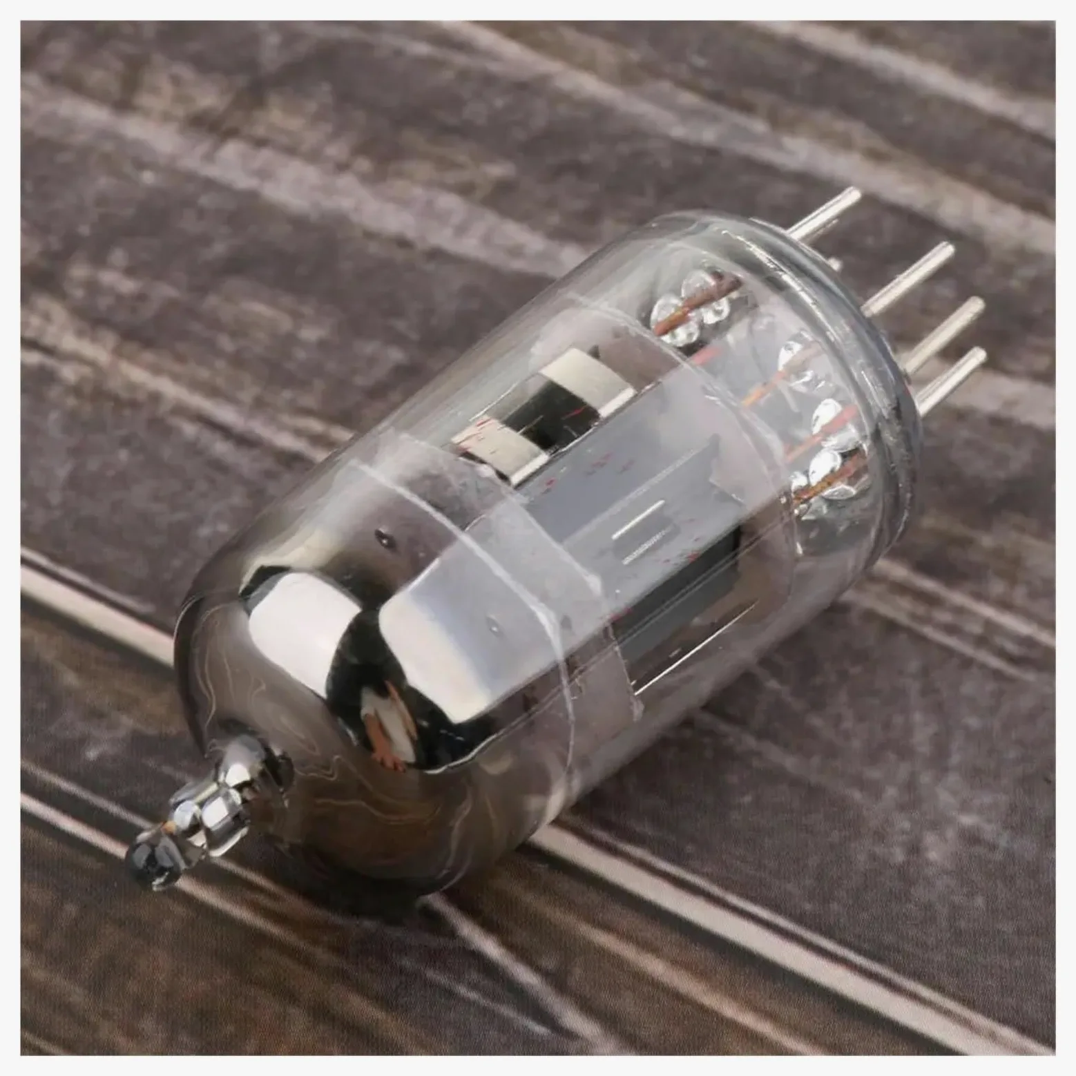 Tubo elettronico a vuoto 12AX7B ECC83 for parti di preamplificatori for apparecchiature audio