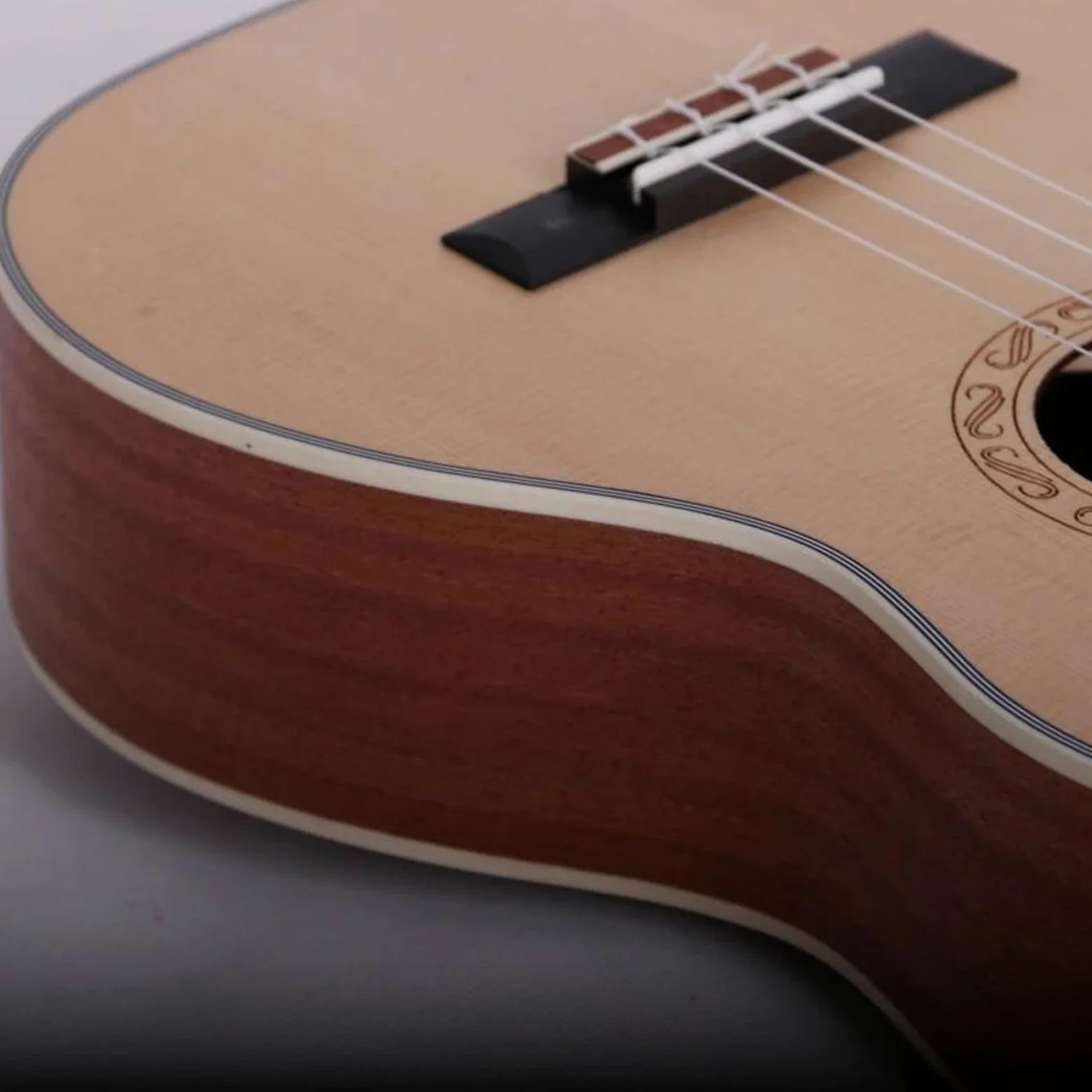 Ukulele Strumento Musicale Ukulele Baritono Da 30 Pollici Con Parte Superiore In Abete Corpo In Legno Di Sapele 4 Corde Ukulele Strumento Per Chitarra
