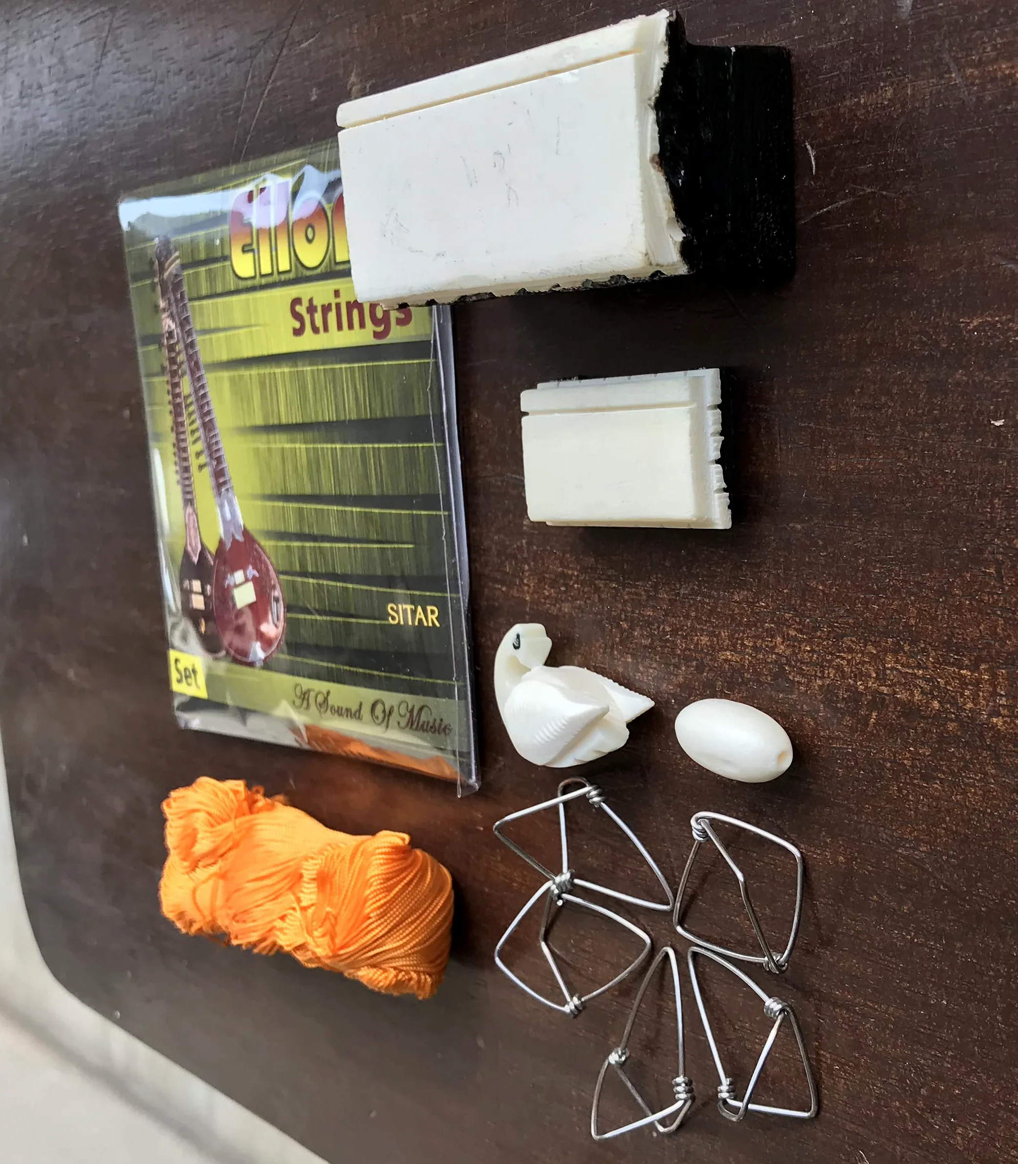 Sitar Accessori Corde Ponte Mizrab filo tuning perline tutto in uno