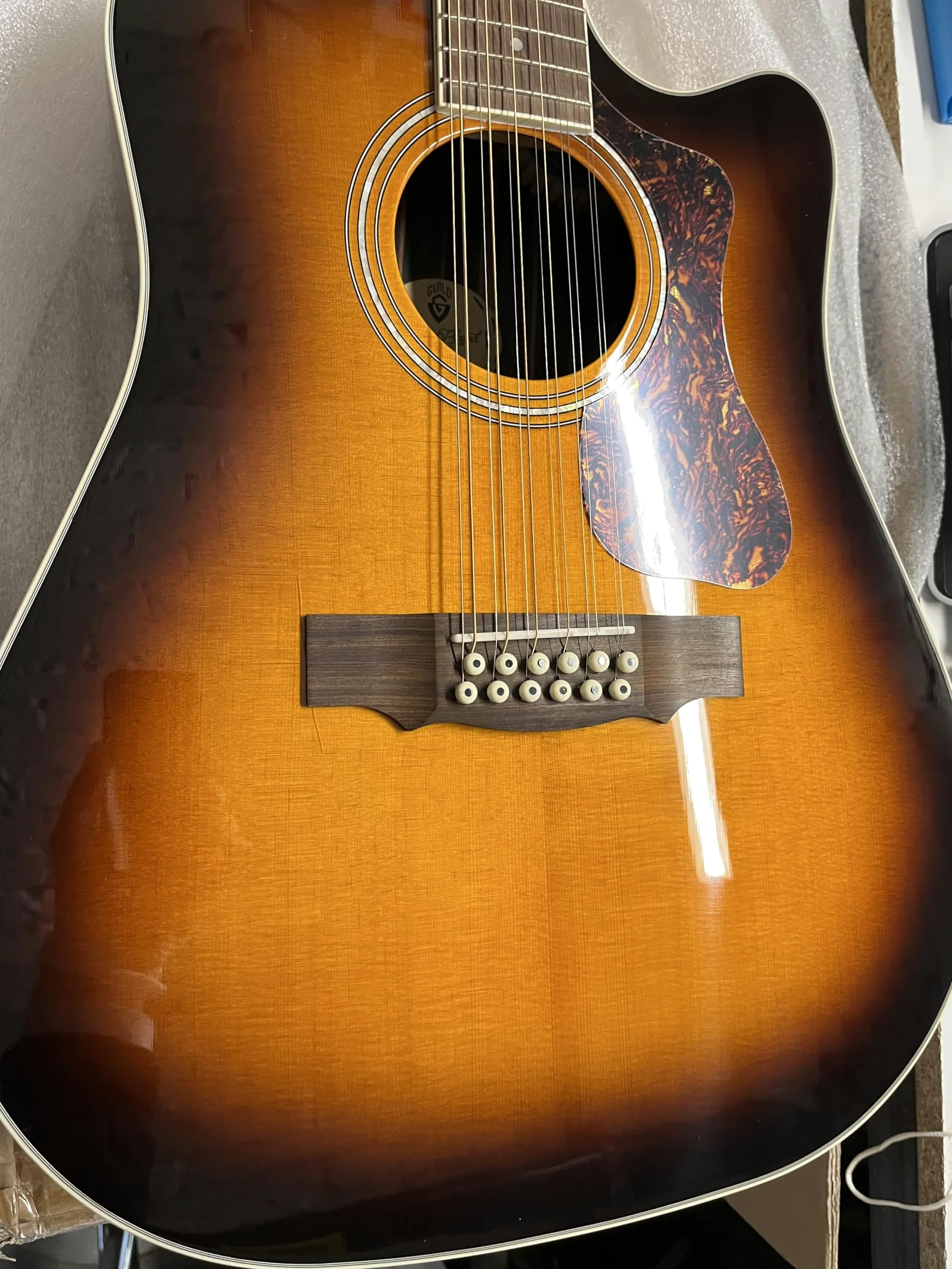 Guild D-2612CE Deluxe Antique Sunburst Westerly 12-String Electro-Acoustic Guitar