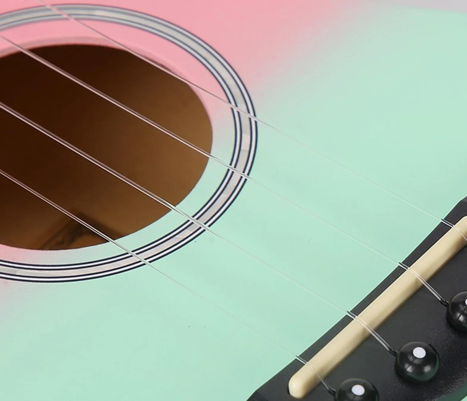 Modello Entry-level Da 23 Pollici Per Principianti Per Suonare Il Pianoforte Colorato Per Esercitarsi Con L'ukulele(Pink)