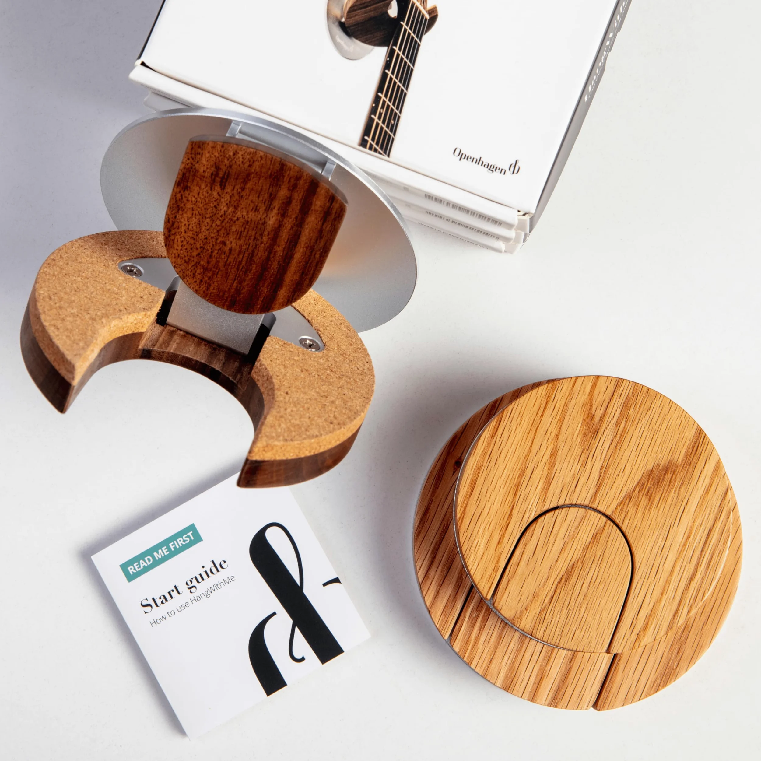 Esclusivo Supporto Pieghevole per Chitarra e Basso da Parete per Chitare e Bassi - Design Danese Brevettato - Salvaspazio - Antigraffio - Accessori per Chitarra, Ganci da Parete per Appendere | Legno