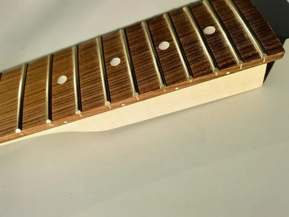 Manico For Chitarra Da 22 Tasti, Tastiera In Acero E Palissandro 27 Pollici, Baritono, Testa A Paletta
