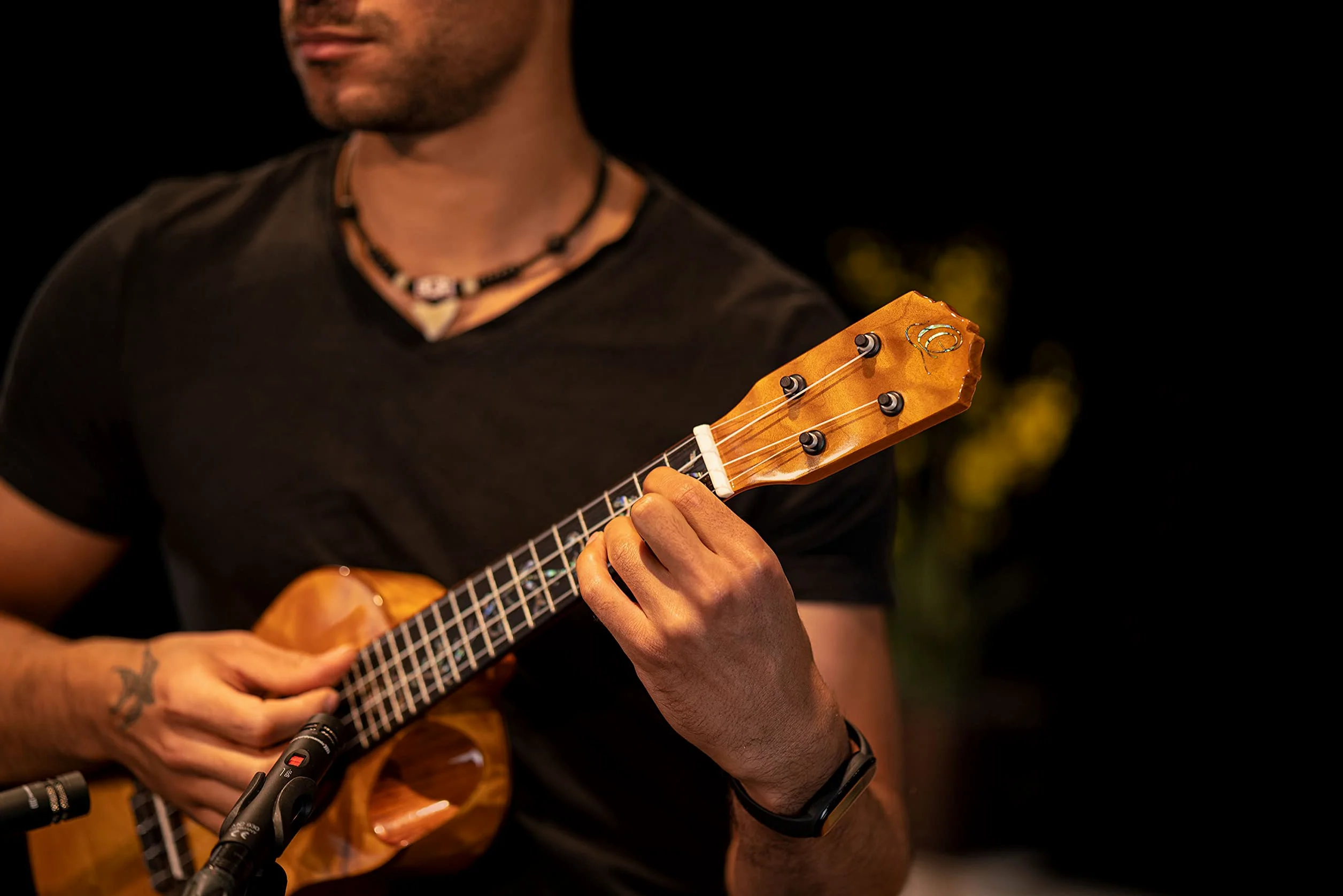 Ortega Guitars Ukulele Concerto Elettro-Acustico – Elite Series – Gig Bag Inclusa – Quilted Acero, Natural (RUET-QMA)