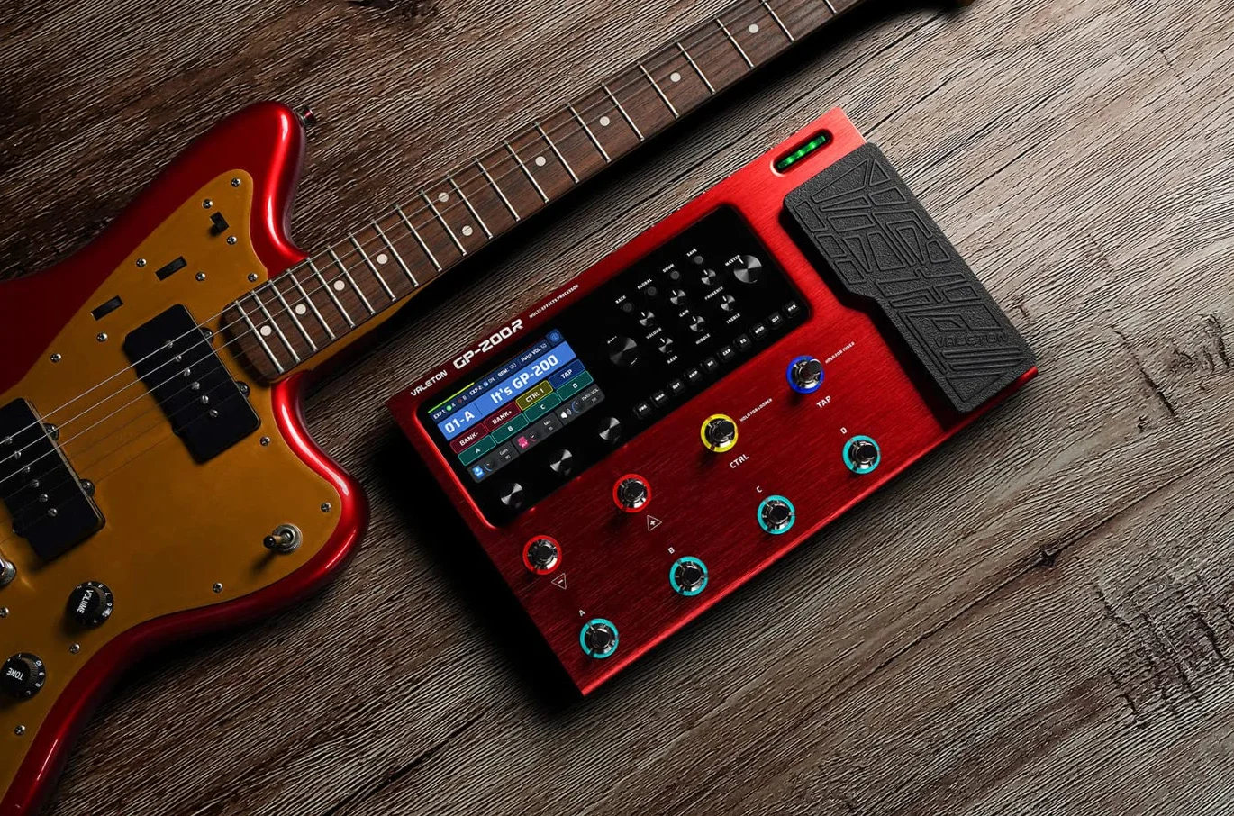 VALETON GP200R Multi Effects Rosso + Gig Bag Nero Bundle
