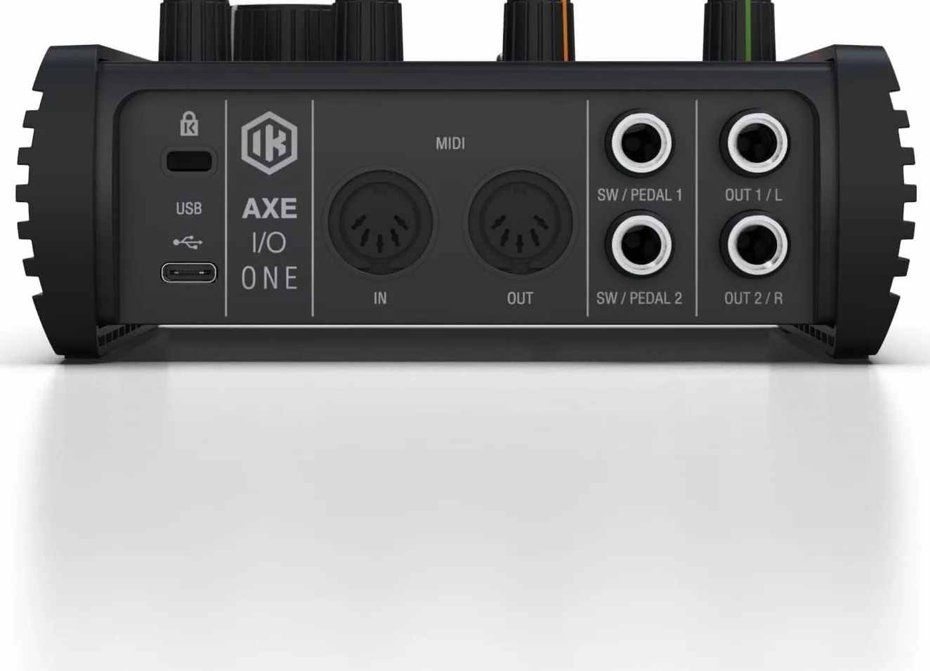 IK Multimedia AXE I/O ONE, interfaccia audio USB compatta con modellazione avanzata del tono di chitarra Z-TONE. Connettore USB-C. Fornita con TONEX SE e AmpliTube 5 SE