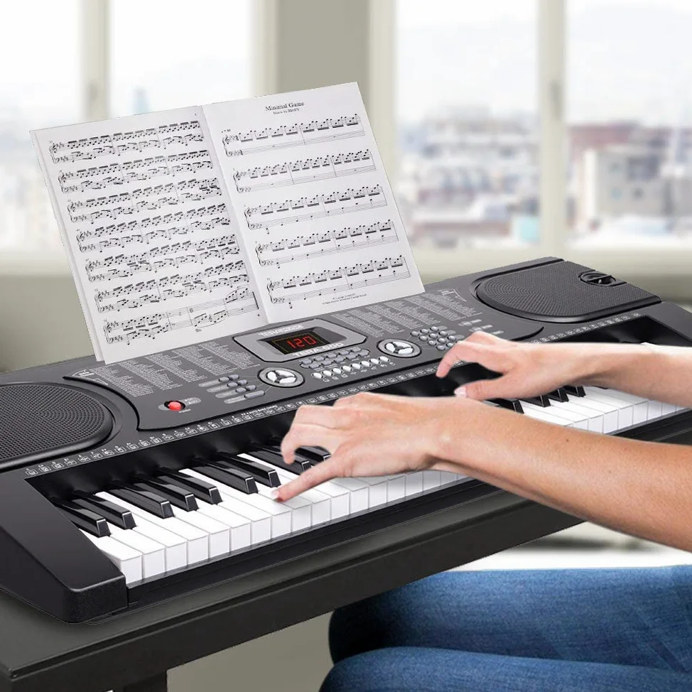 Bakaji Tastiera Musicale Pianola Elettronica 61 Tasti Pianoforte Multifunzione con 255 Ritmi 24 Brani Preimpostati Funzione Percussione Ingresso AUX Leggio Porta Spartito/Tablet e Microfono