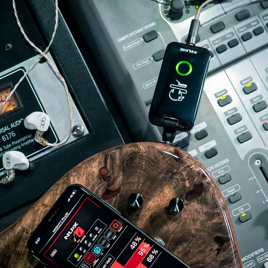 Nux MP2 Might Plug - Simulatore di amplificatore per chitarra/basso con amplificatore per cuffie