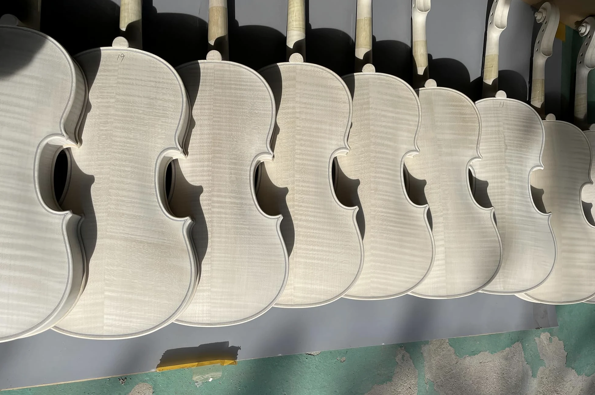 Yinfente Violino professionale 4/4 fiamma acero violino abete bianco fatto a mano violino Stradivarius modello 1716 anno (1pcs)