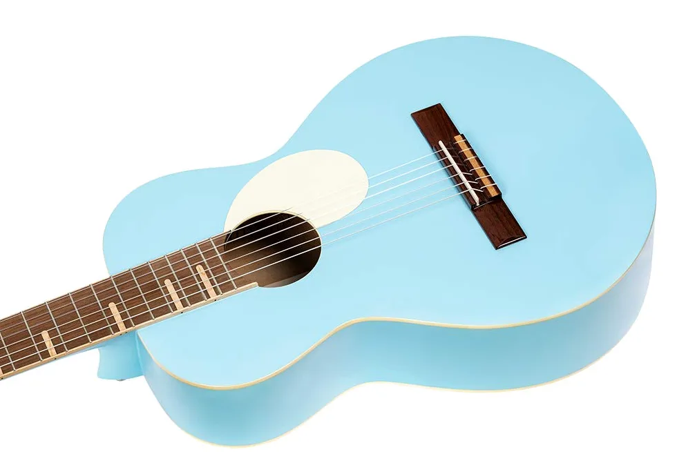 Ortega Guitars Chitarra Full Size - Gaucho Series - Corpo parlor - include Gigbag - Legno di Agathis / blue (RGA-SKY)