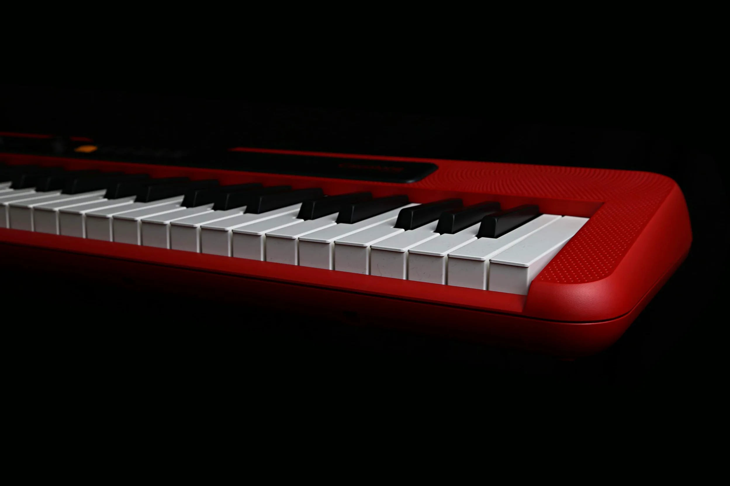 Casio – Tastiera elettronica portatile 61 tasti con modalità musica da ballo e adattatore AC, rosso - CT-S200RDAD
