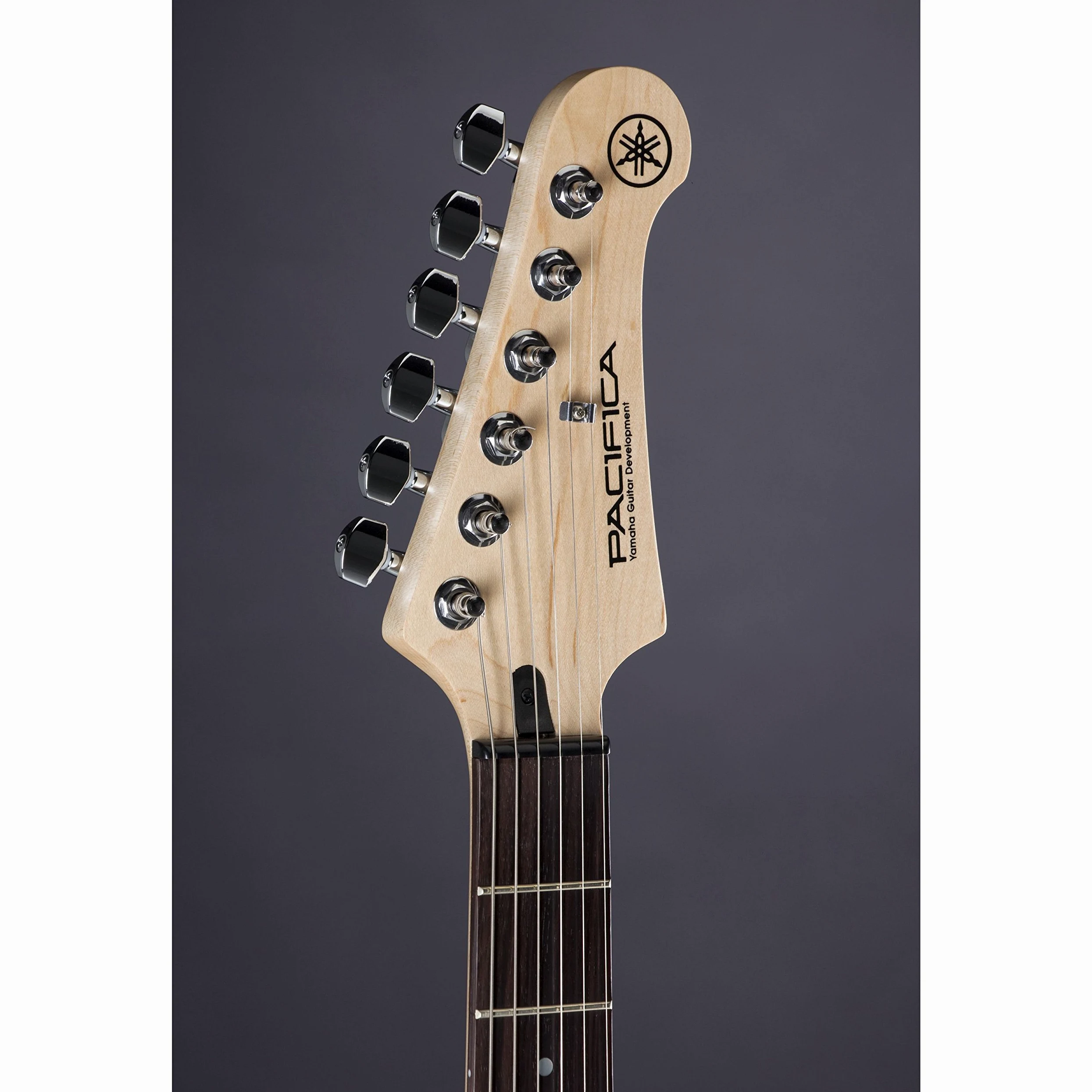 Yamaha Pacifica 112V Chitarra Elettrica - Chitarra di Alta Qualità per Principianti dal Design Elegante - Suono Versatile grazie al Selettore Pickup a 5 Posizioni, Blu Chiaro