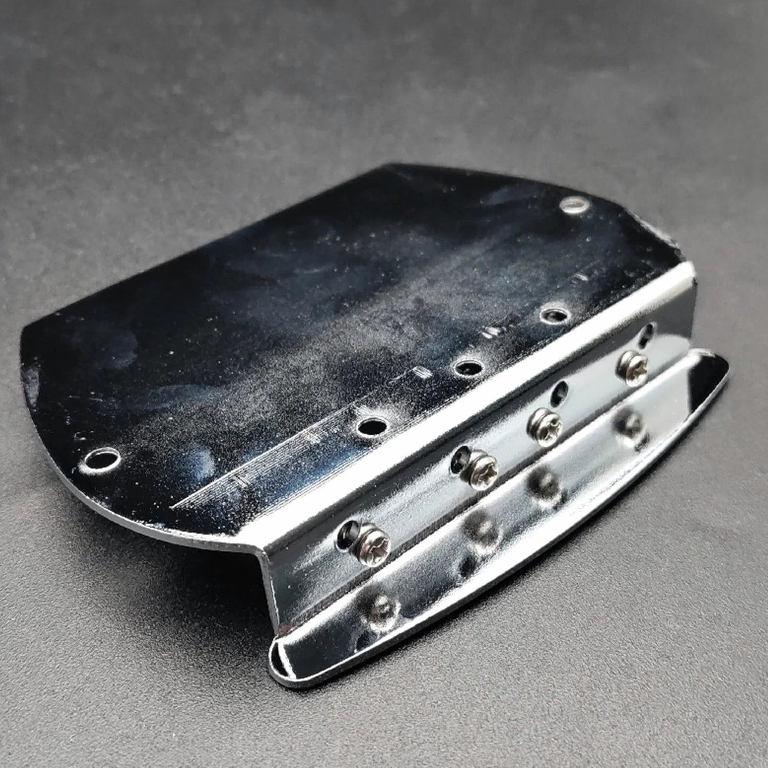 Parti di ricambio chitarra Bass Bridge Heavy Ponte Per Basso Curvo A 4 Corde Per Basso Elettrico Cromato