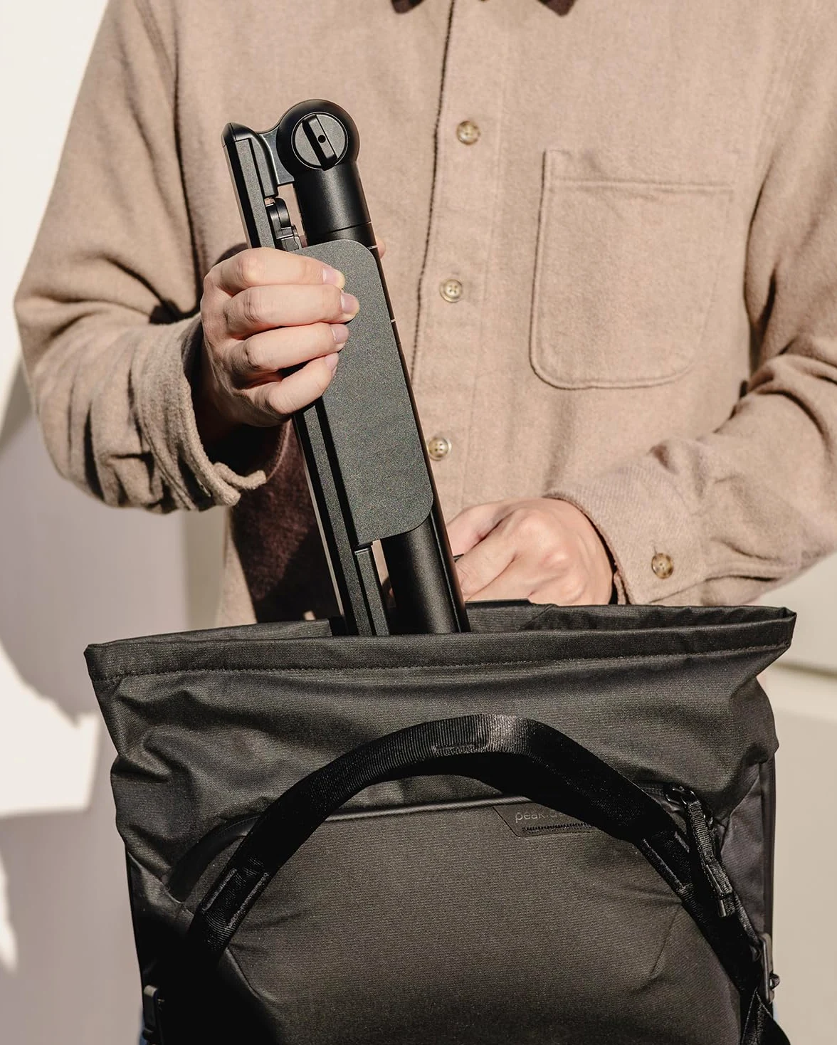 KraftGeek Leggio portatile pieghevole, altezza regolabile fino a 167,6 cm, vassoio musicale regolabile con clip porta pagina, nessun montaggio richiesto, leggio compatto per musicisti e musicisti