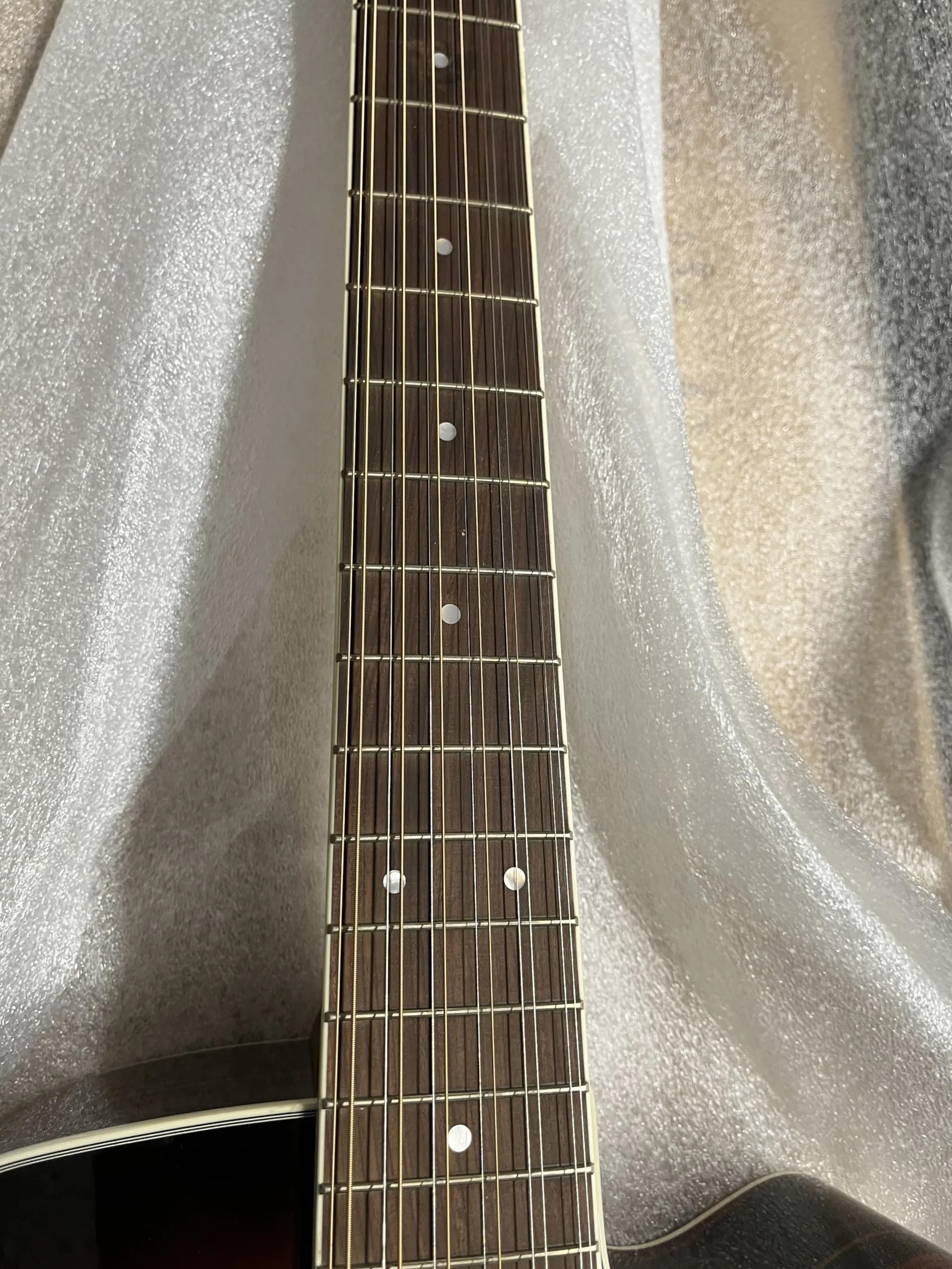 Guild D-2612CE Deluxe Antique Sunburst Westerly 12-String Electro-Acoustic Guitar
