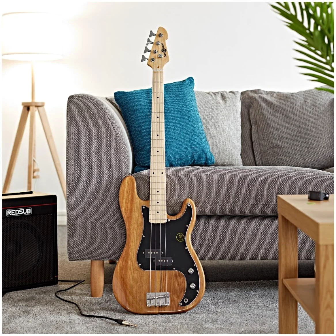 Basso LA Select + Pacchetto con Amplificatore da 15 W, Natural | Tono Chiaro e Deciso, Corpo in Frassino con Manico in Acero, Humbucker Split Coil, Ampli 15W e Accessori Inclusi