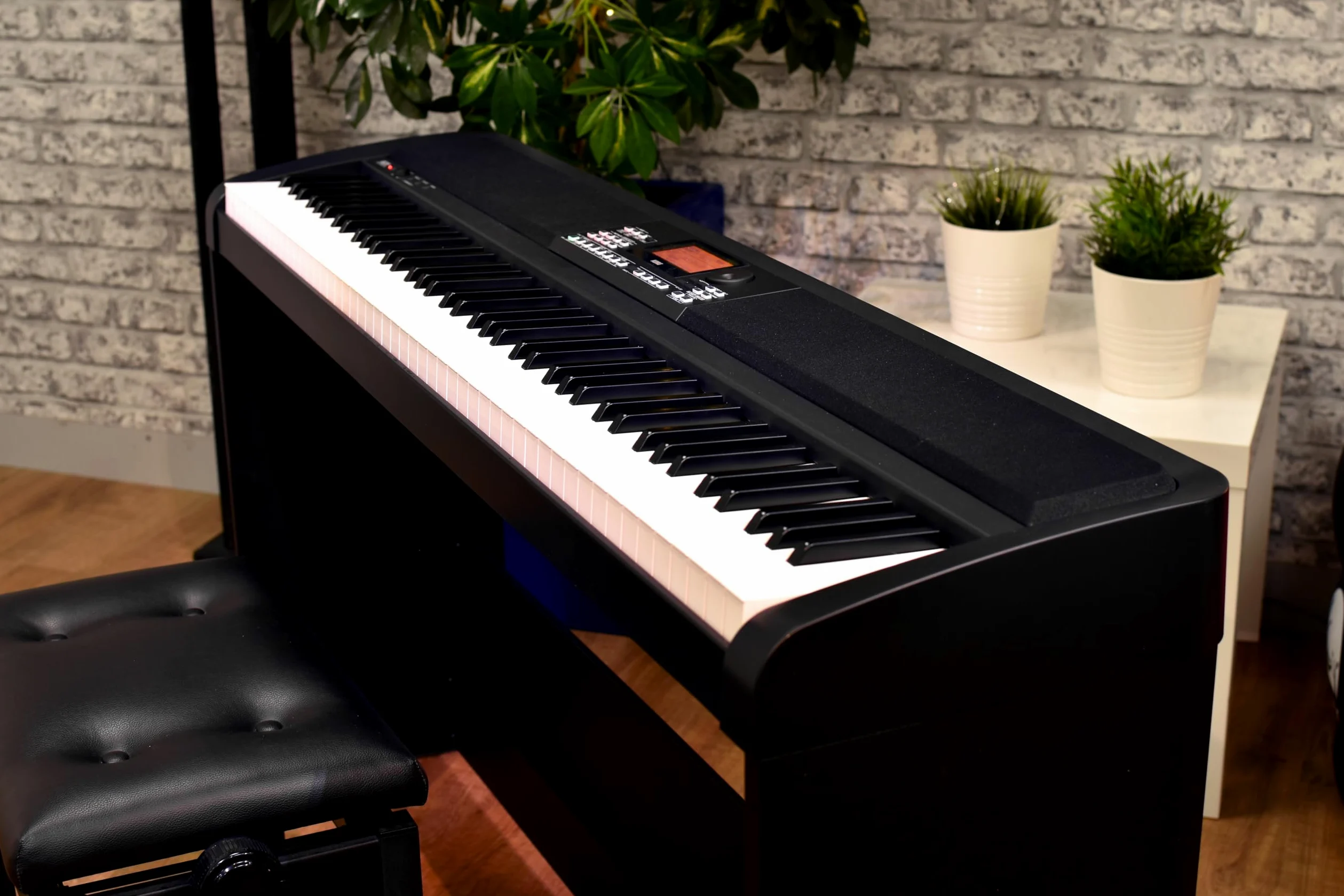KORG XE20SP - Pianoforti Digitali con Accompagnamenti Styles, Supporto in Legno e 3 Pedali, 88 Tasti