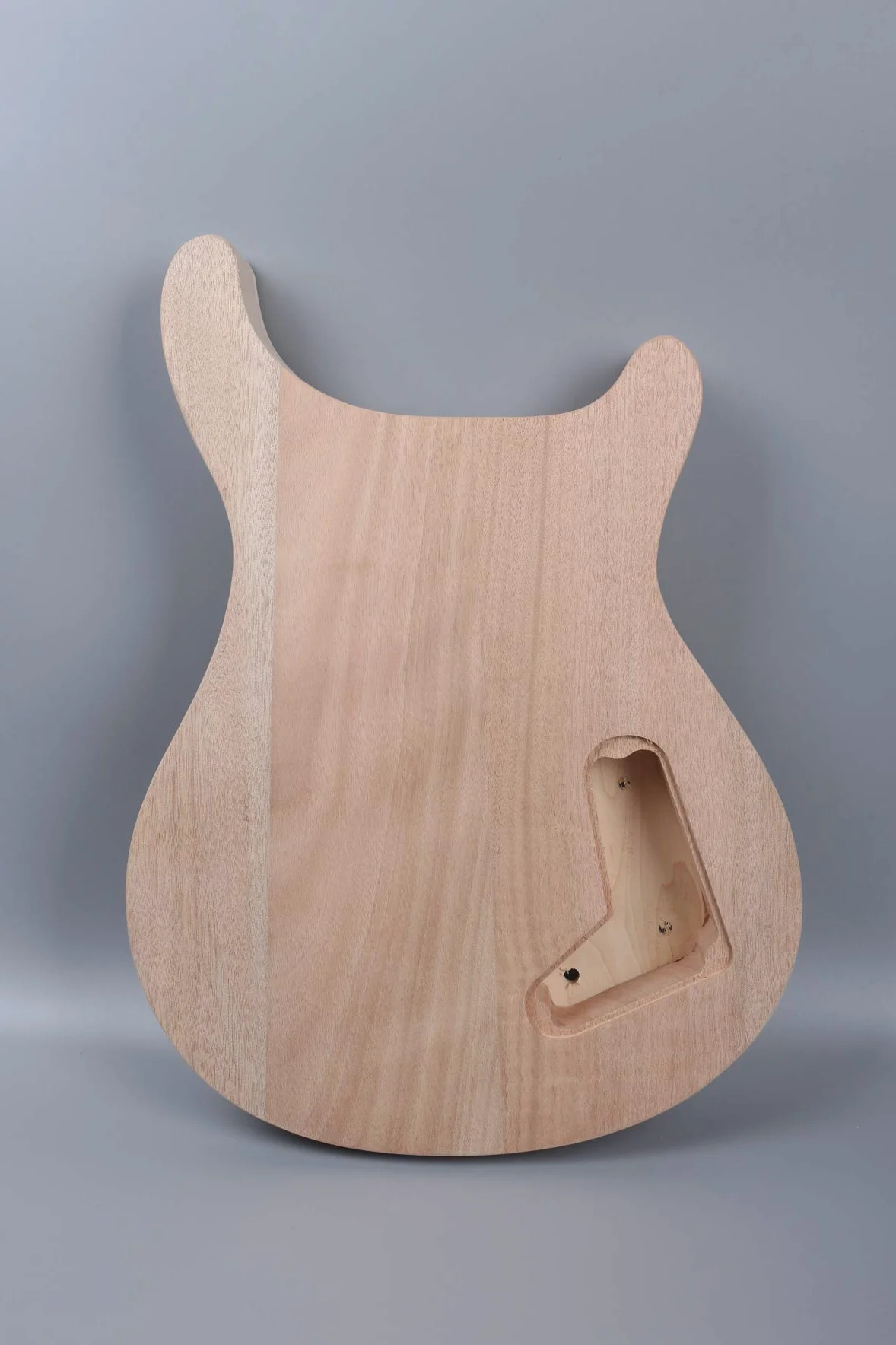 Yinfente 1 set di kit per chitarra elettrica naturale, manico e corpo in mogano, 22 tasti, scala da 61 cm, intarsio per uccelli, pickup S-S, ponte fisso