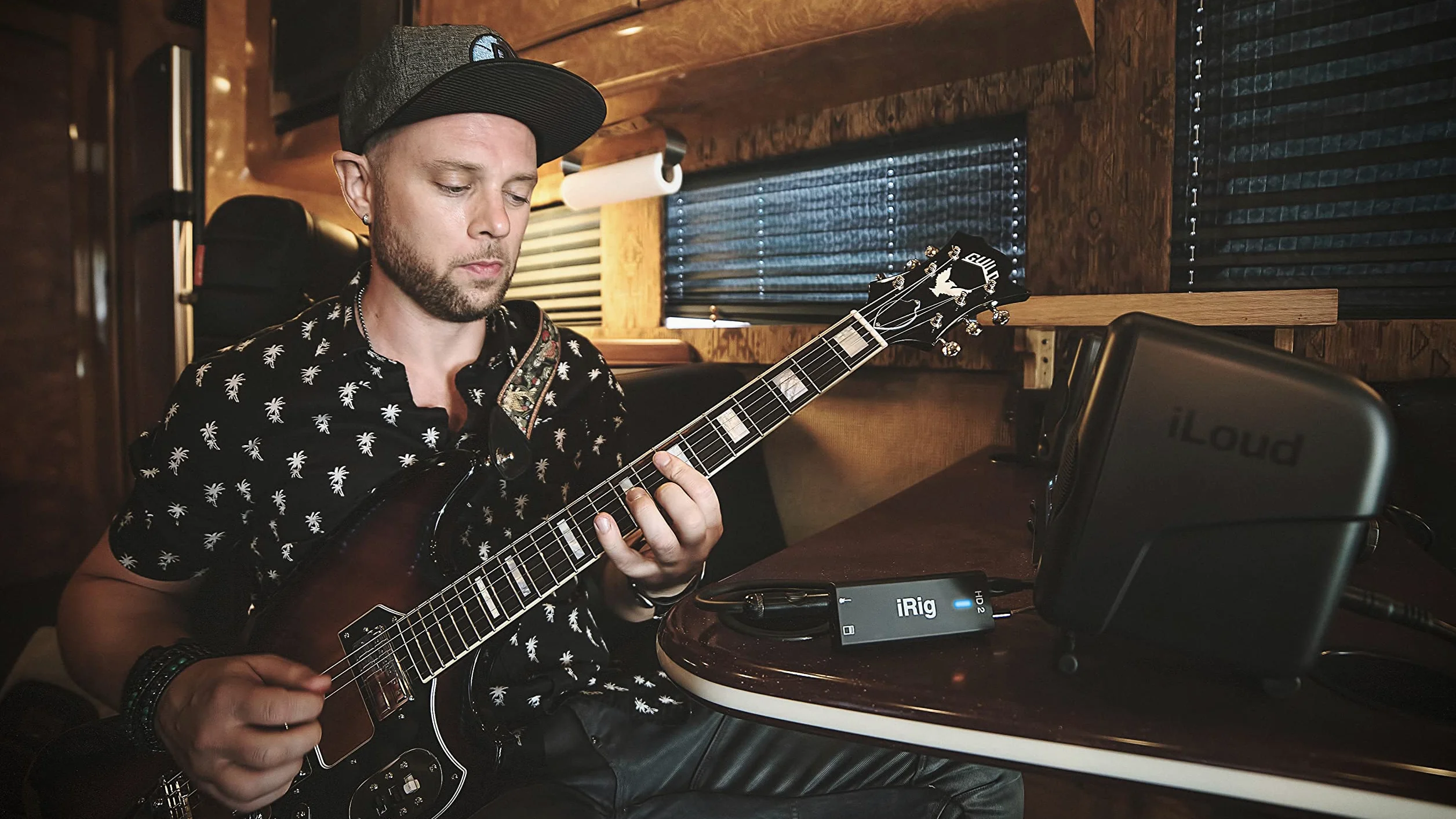 IK Multimedia iRig HD 2 - Interfaccia Audio Digitale per Chitarra e Basso, Per iPhone/iPad/iPod e Mac/PC, Nero