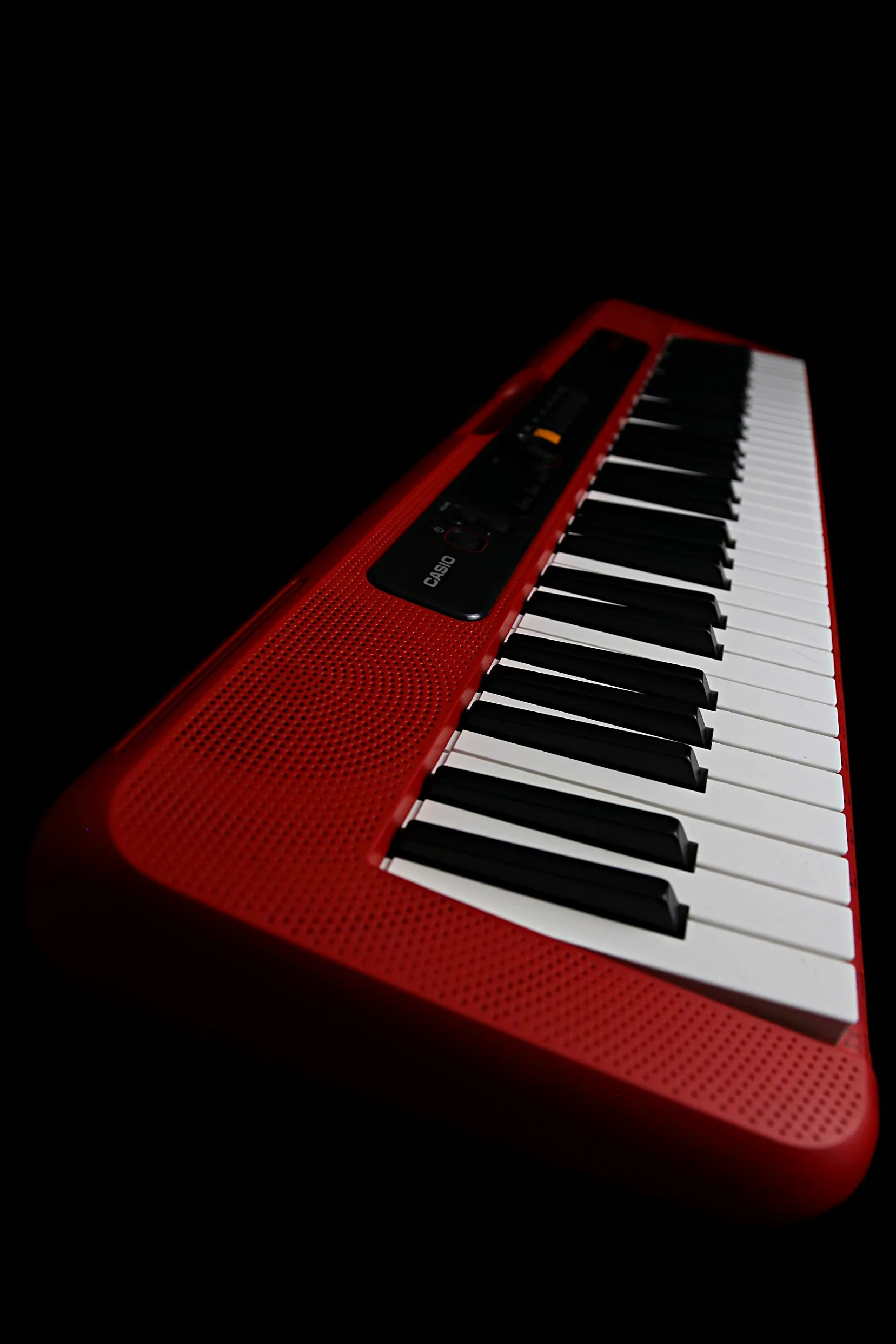 Casio – Tastiera elettronica portatile 61 tasti con modalità musica da ballo e adattatore AC, rosso - CT-S200RDAD