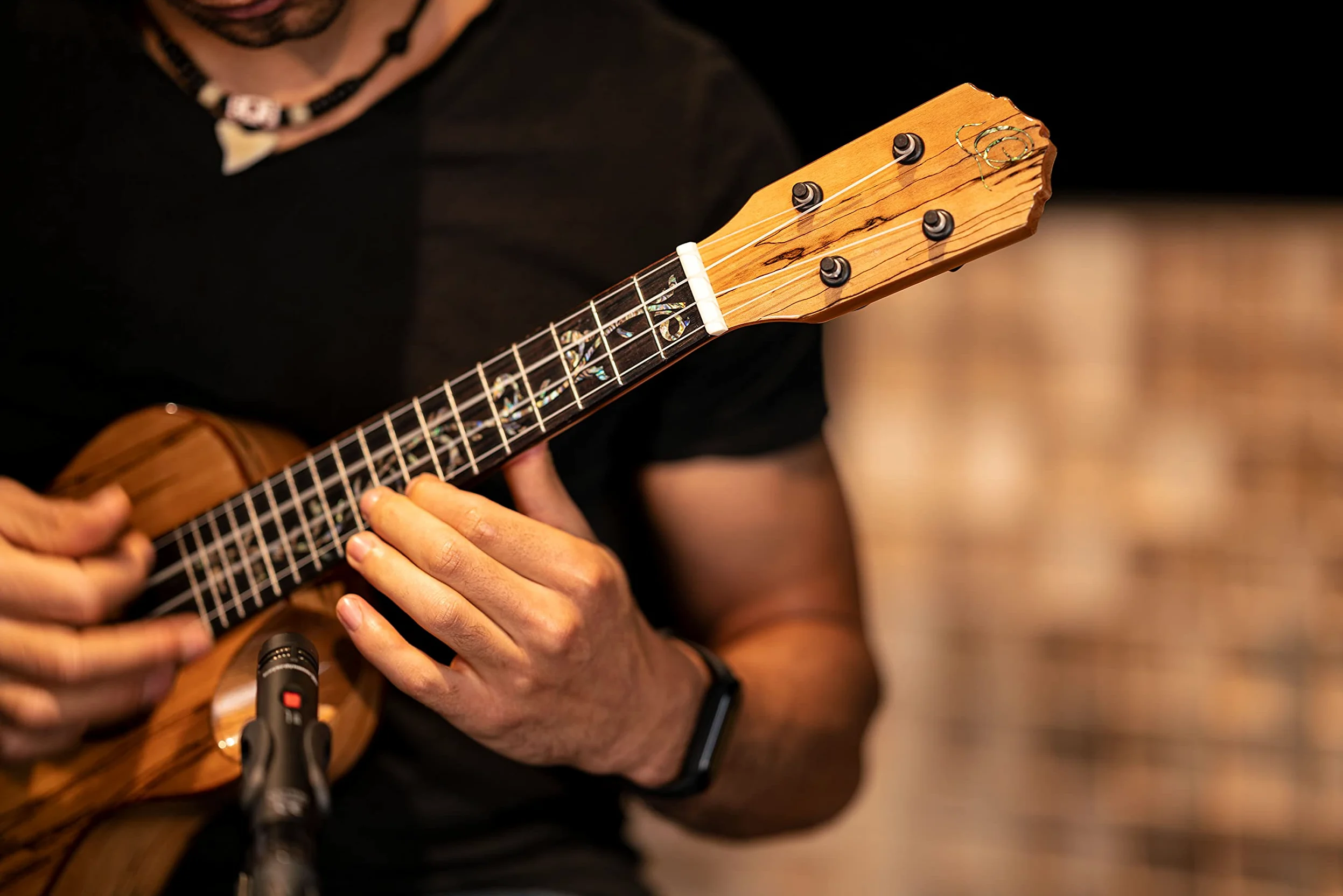 Ortega Guitars Ukulele Concerto Elettro-Acustico – Elite Series – Gig Bag Inclusa – Spalted Acero, Natural (RUET-SMA)