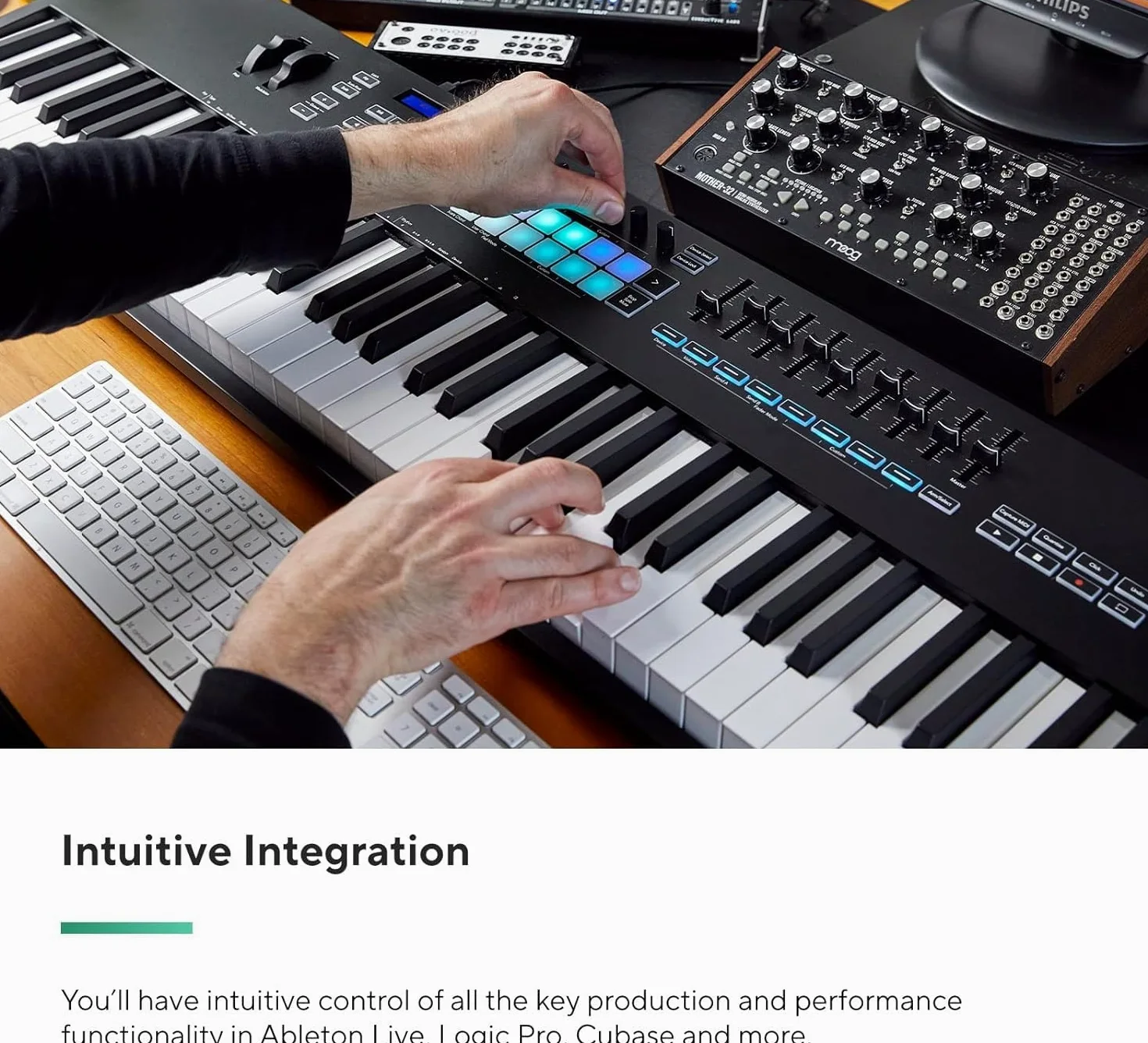 Novation Launchkey 88 [MK3] - Tastiera MIDI di alta qualità a 88 note per creare musica con espressività, nero
