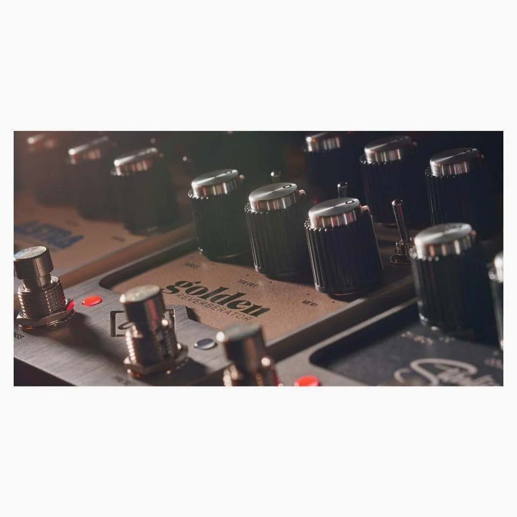 Universal Audio Golden Reverberator Pedal