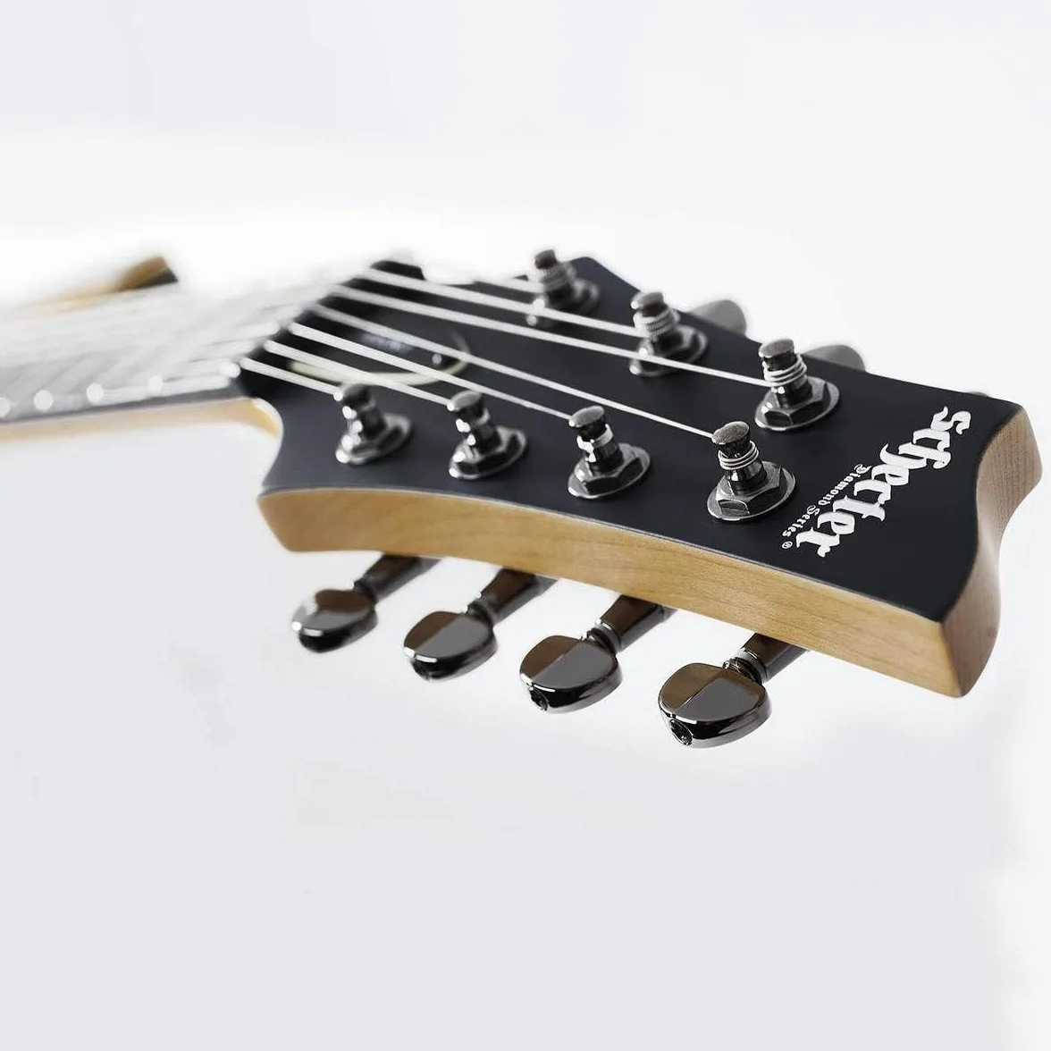 Schecter Chitarra elettrica a 7 corde a corpo solido, satinato nero invecchiato (3662)