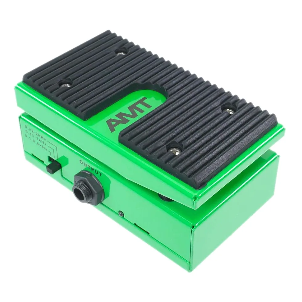 AMT WH-1B - Pedale effetto wah per bassi