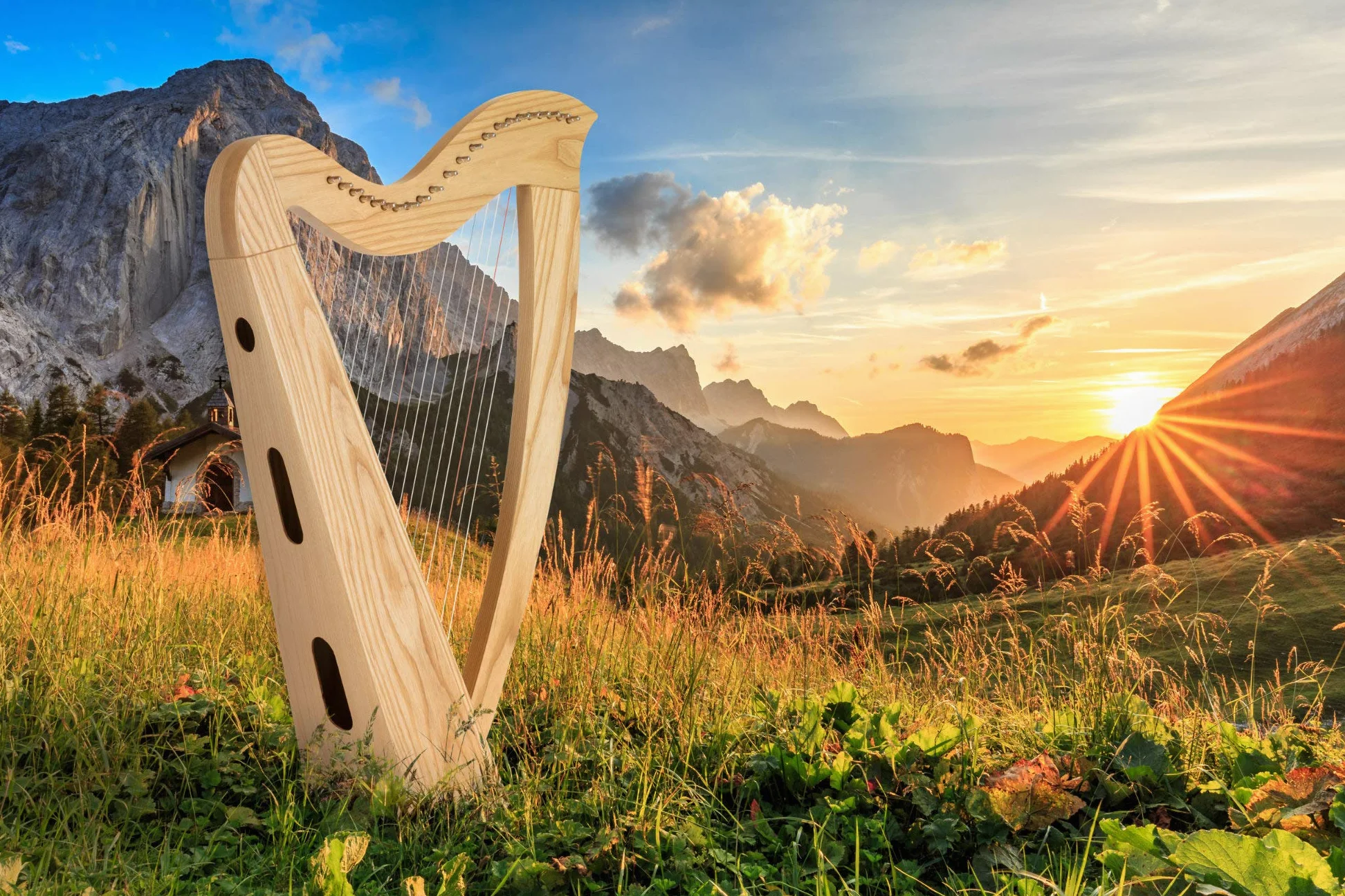 Classic Cantabile H-22 Arpa Celtica 22 corde in Mi bemolle maggiore, meccanica a semitoni, legno di frassino, inclusa borsa e 2 chiavi, altezza 83,5 cm.