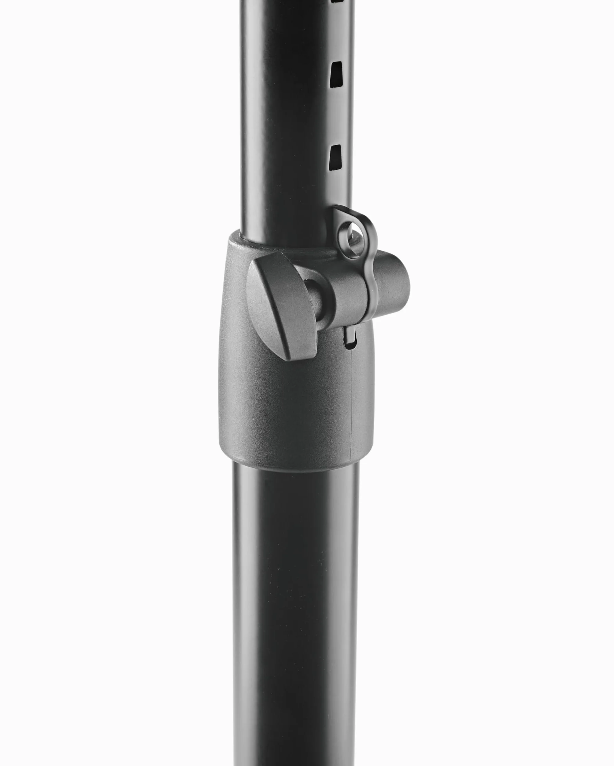 K&M 26776 Supporto da tavolo inclinabile per monitor, nero, in acciaio - supporto regolabile in altezza - ripiano inclinabile