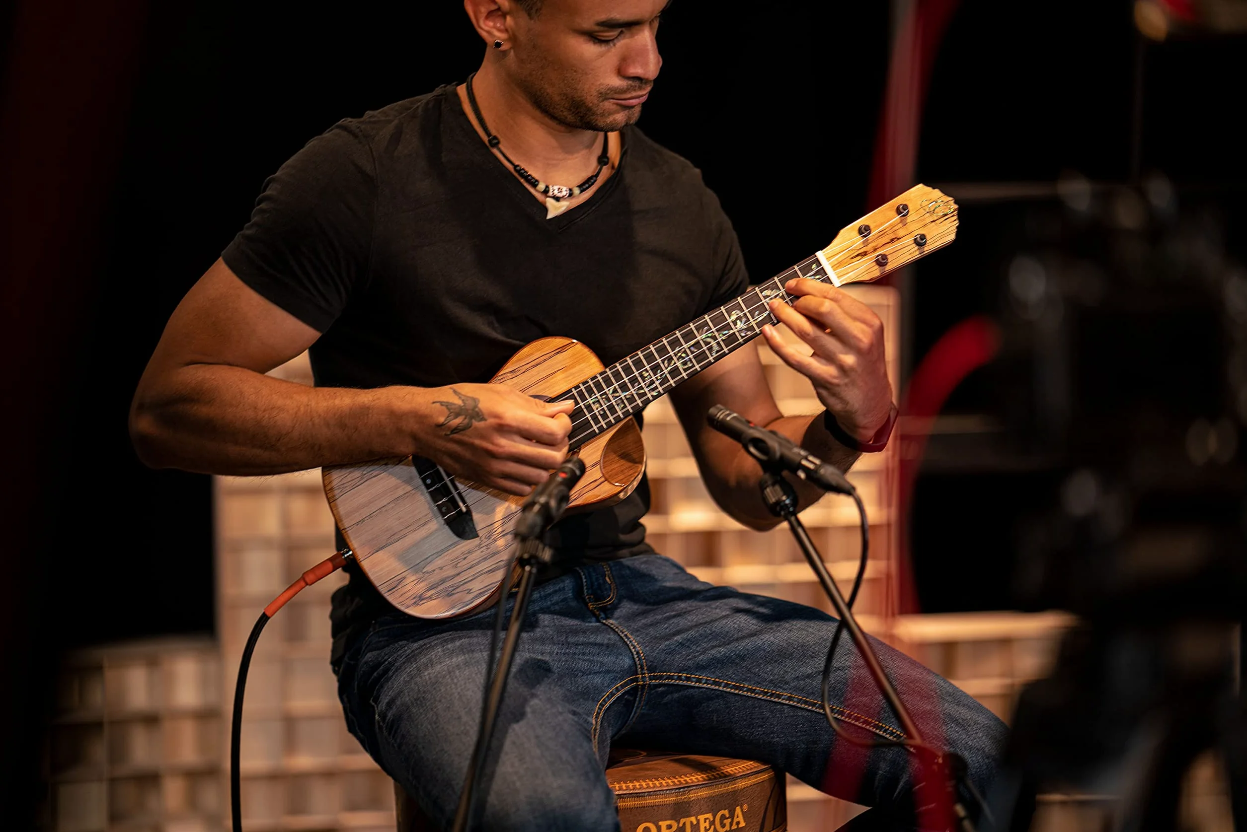 Ortega Guitars Ukulele Concerto Elettro-Acustico – Elite Series – Gig Bag Inclusa – Spalted Acero, Natural (RUET-SMA)