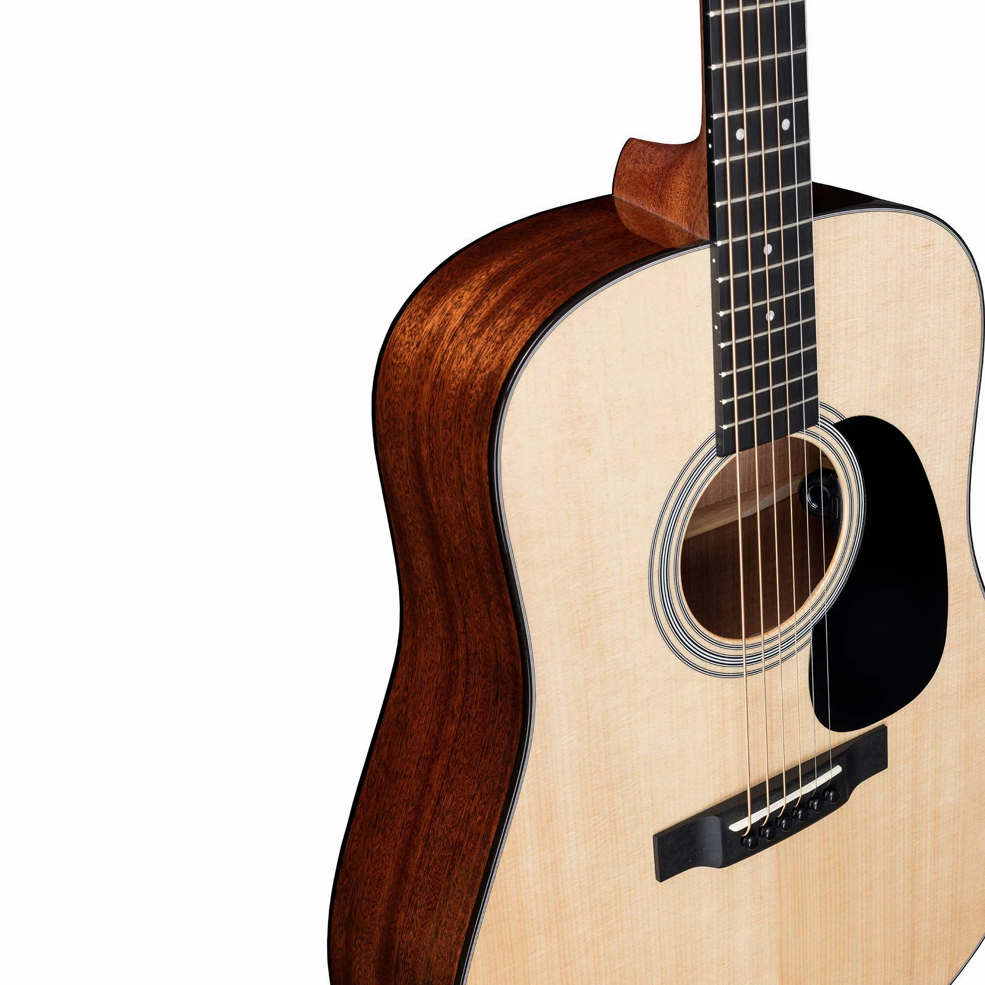 Martin Guitar Road Series D-12E - Chitarra acustica-elettrica con custodia, struttura in abete Sitka e Sapele, tasti D-14 e manico per artisti performanti con cono ad alte prestazioni