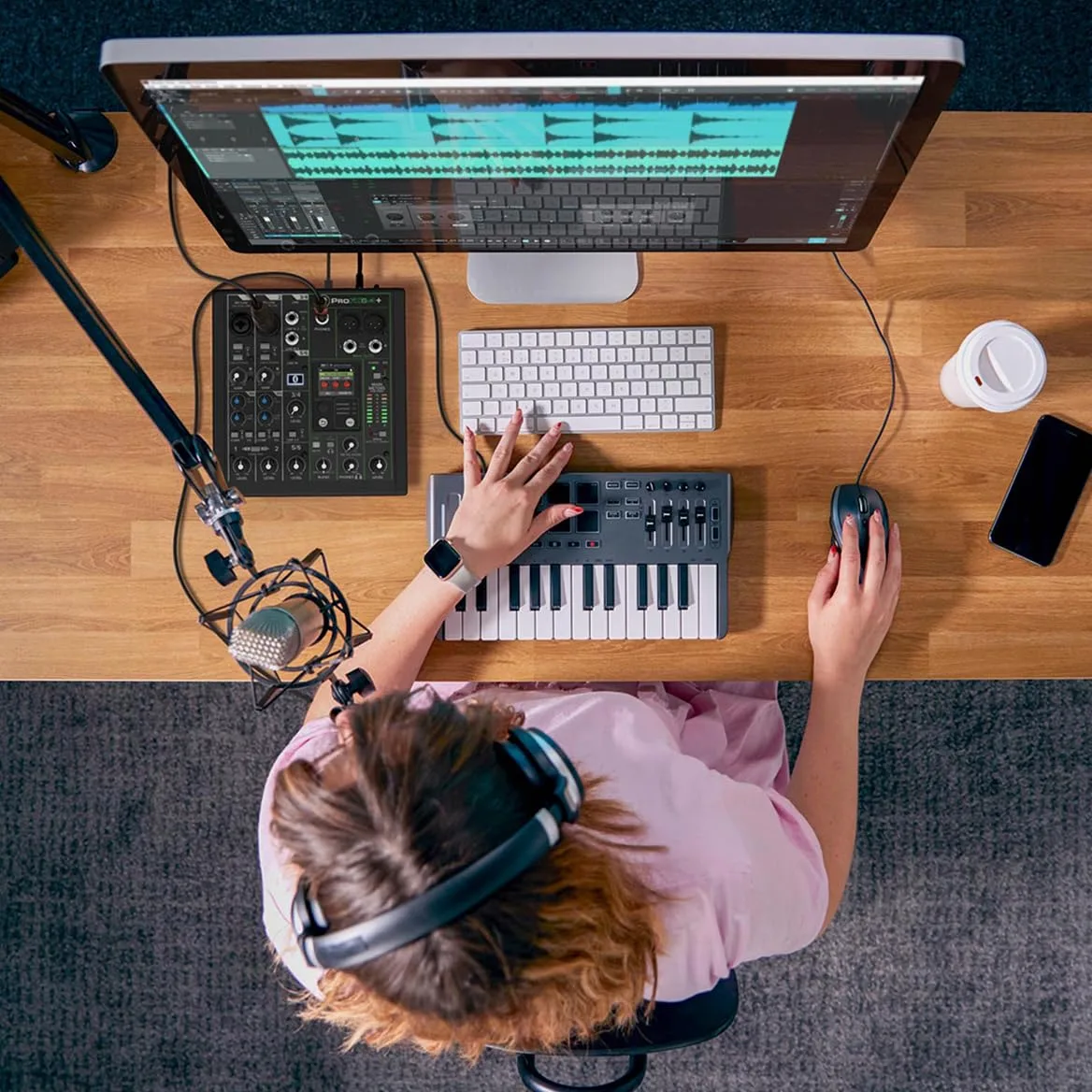 Mackie Mixer analogico a 6 canali serie ProFX6v3+ per registrazioni di qualità da studio e live streaming con modalità FX avanzate, registrazione USB e Bluetooth