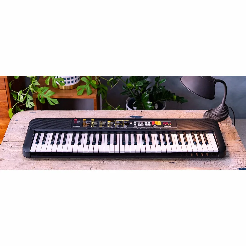 Yamaha - PSR-F52, Tastiera digitale portatile e compatta, 61 tasti, 144 voci di strumenti e 158 stili di accompagnamento, colore nero