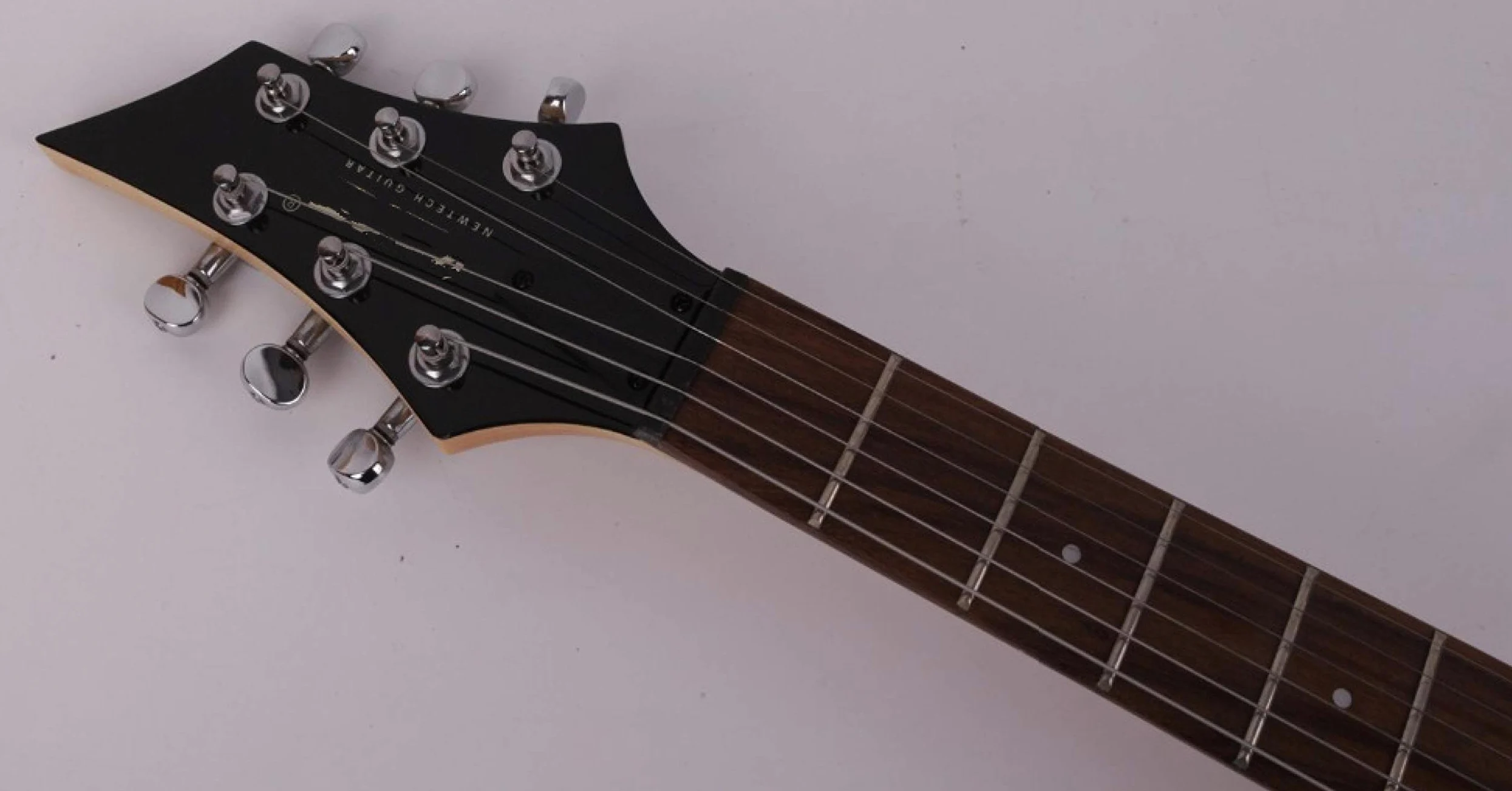 Chitarra elettrica silenziosa incorporata effetto portatile da viaggio nera