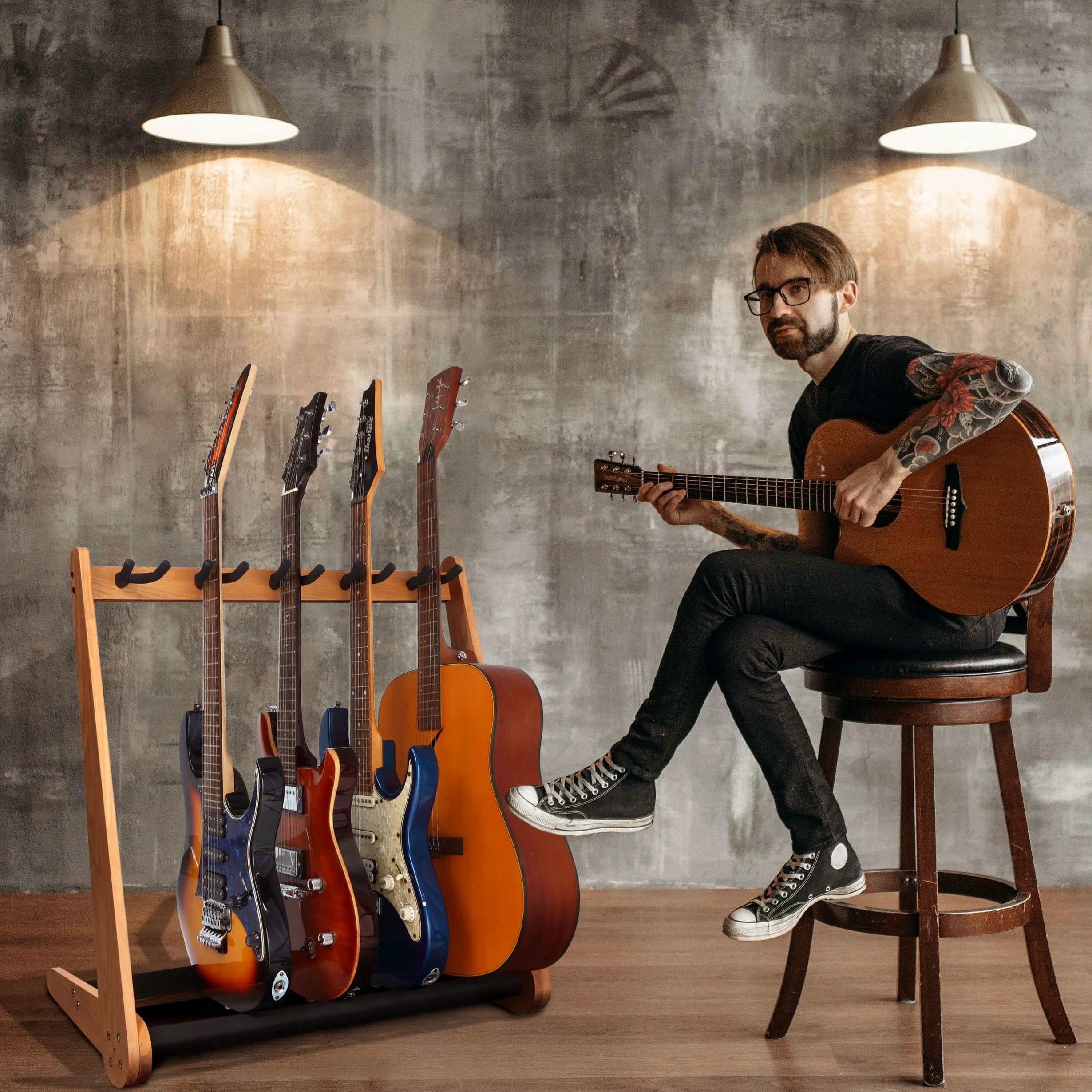 Nefelibata Supporto multiuso per chitarra 5 stand Supporto da pavimento per chitarra in legno per chitarre e custodie, chitarre elettriche, chitarre acustiche, bassi, violoncelli - Frassino tedesco
