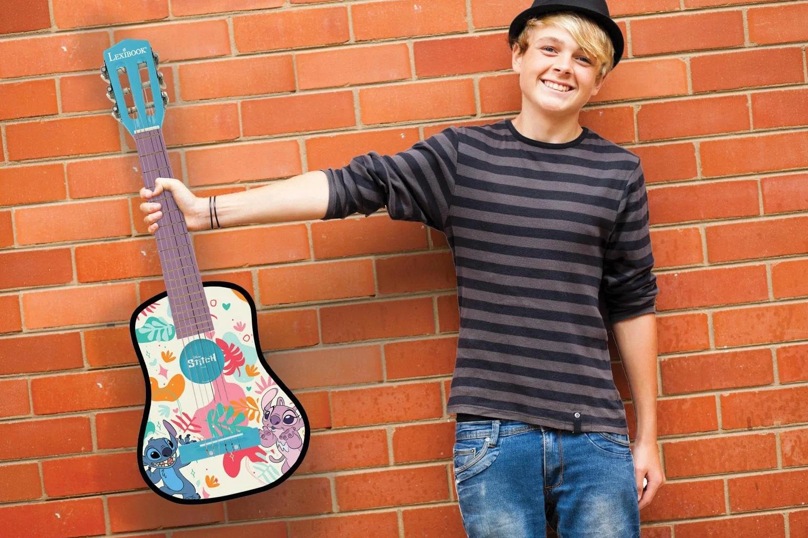 Lexibook, Disney Stitch, La mia prima chitarra acustica in legno, 6 corde in nylon, 78 cm (30), Guida all’apprendimento, plettro e tracolla inclusi, Blu, K2000DLXB