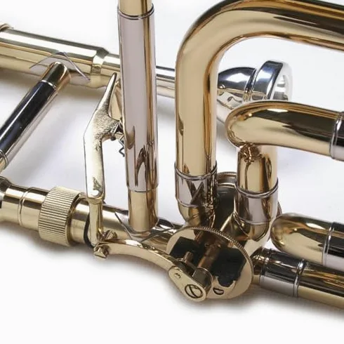 Bb Tenor Trombone valvola al quarto, con tirante interno cromato, custodia morbida, bocchino