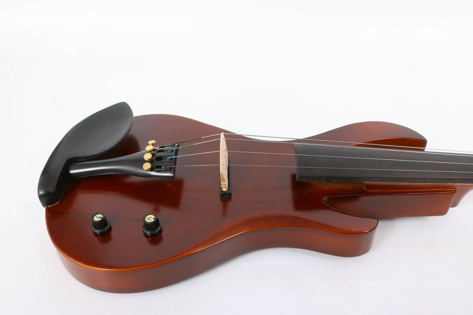 Kit violino elettrico silenzioso 4/4 full-size per violino elettrico silenzioso corpo in legno massello con accessori in ebano a forma di chitarra potente suono, custodia, arco