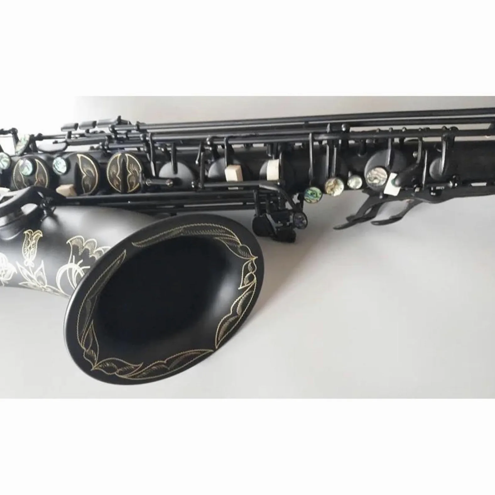 sassofono Sassofono Tenore Strumento Musicale Professionale Che Suona Il Sax Tenore Nero Opaco