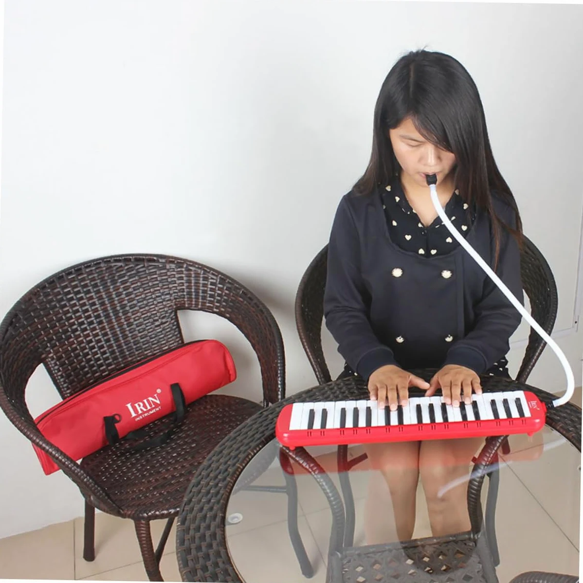 Melodica Strumento Musicale con Custodia 37 Tasti Rosso | Abs, Peso Leggero, senza Batterie, Borsa Integrata per Trasporto e Conservazione