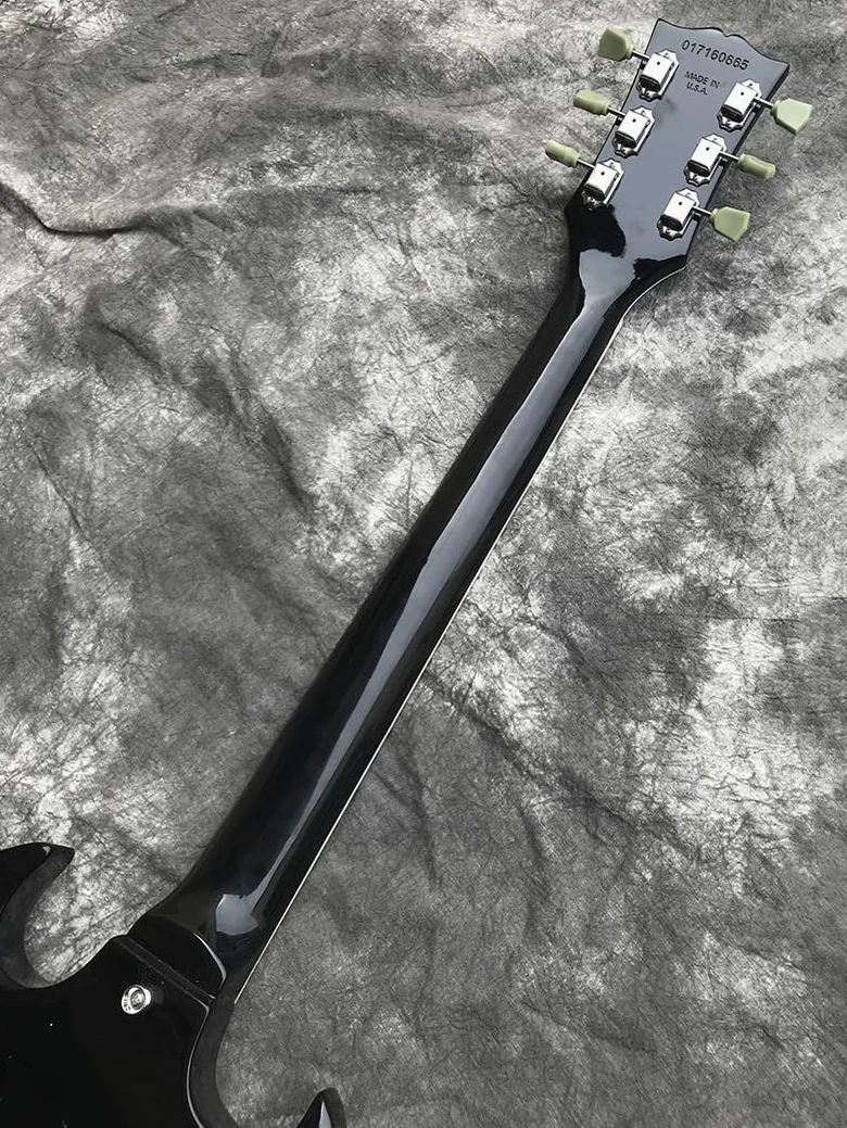 Chitarra elettrica personalizzata for mancini, chitarra con top in acero fiammato, corpo in mogano, tastiera in palissandro